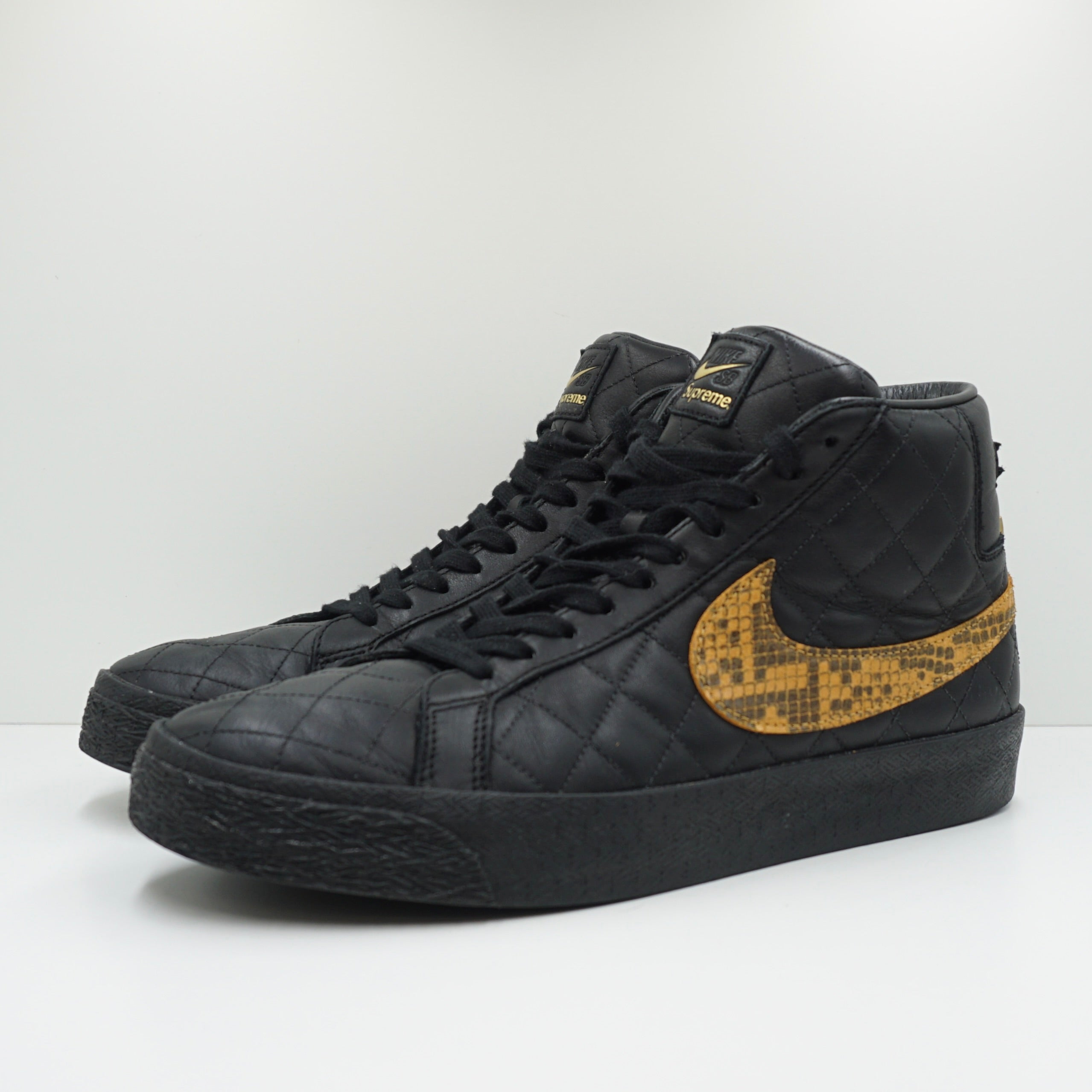 Nike SB Blazer Mid QS Supreme Black