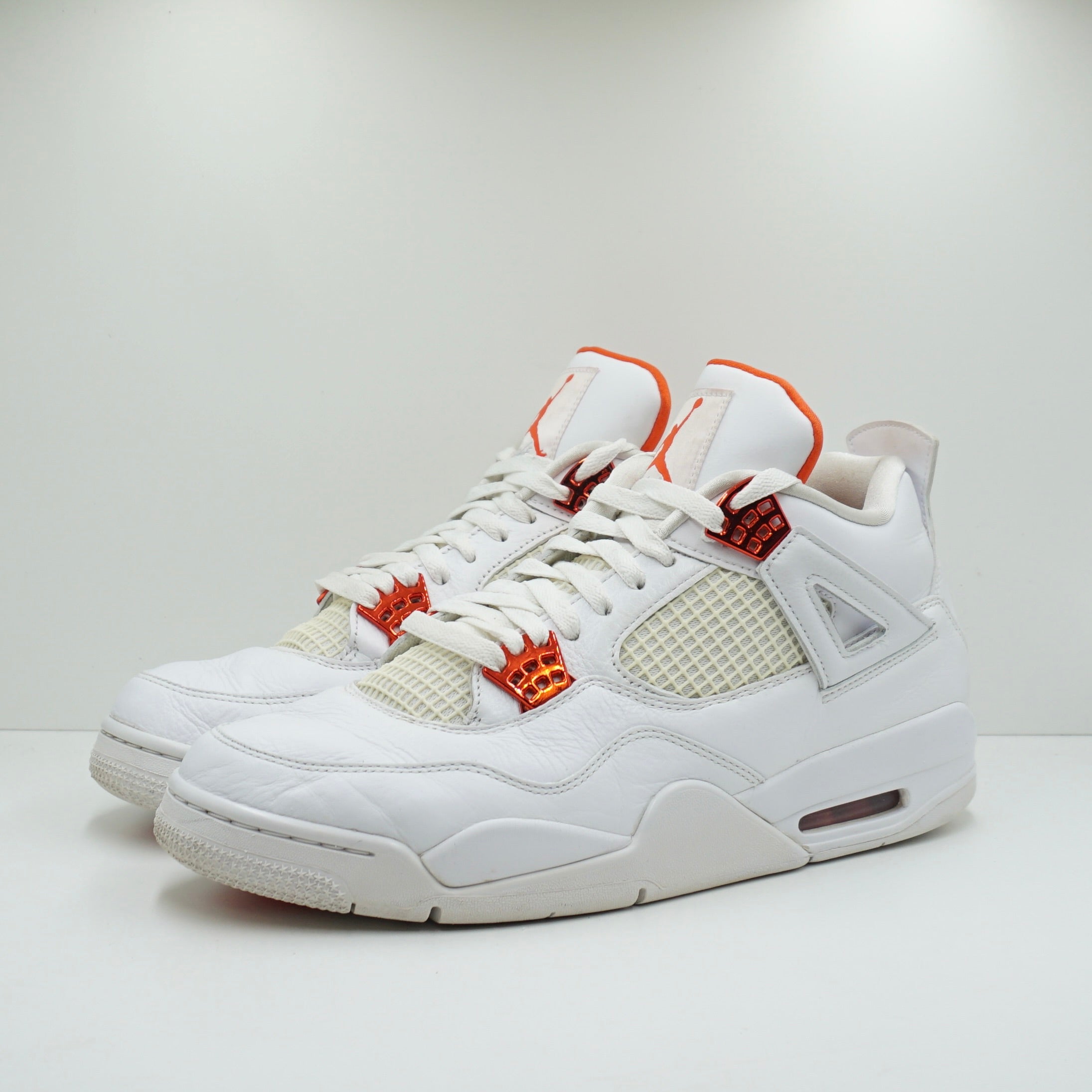 sneakers jordan retro metallic orange