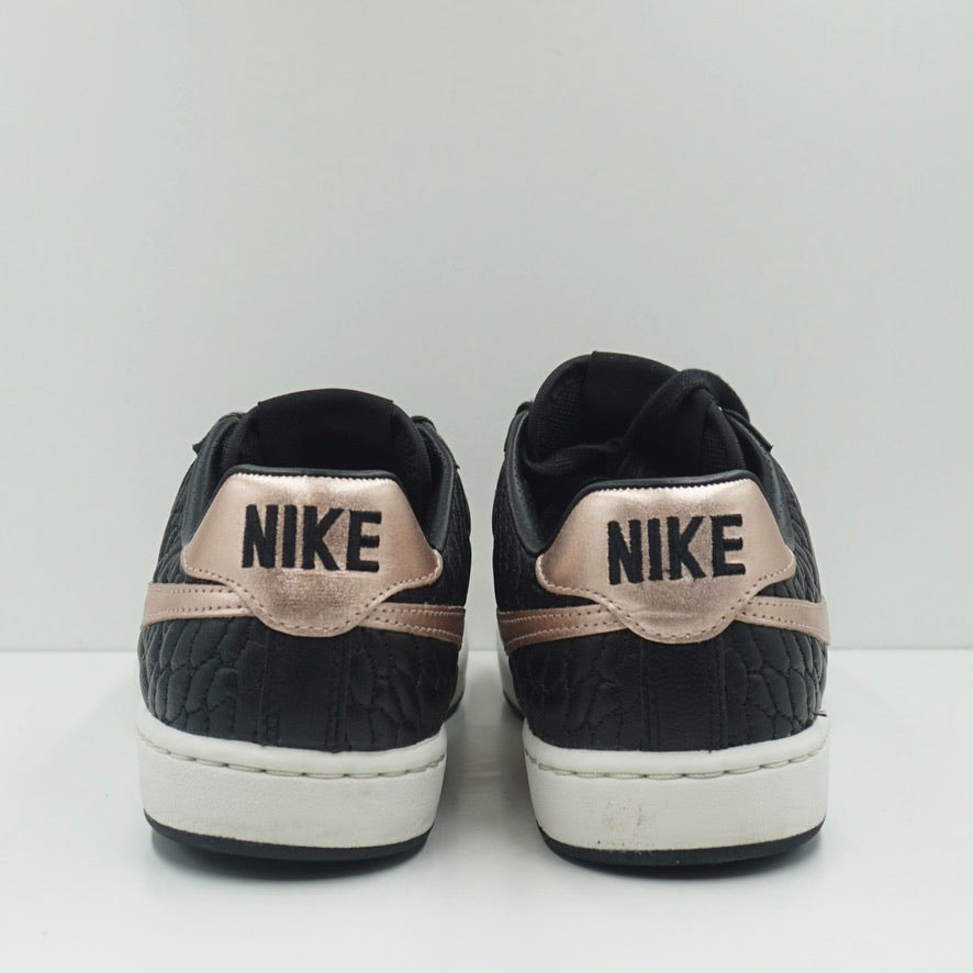 Nike Tennis Classic Ultra Premium QLT (W)