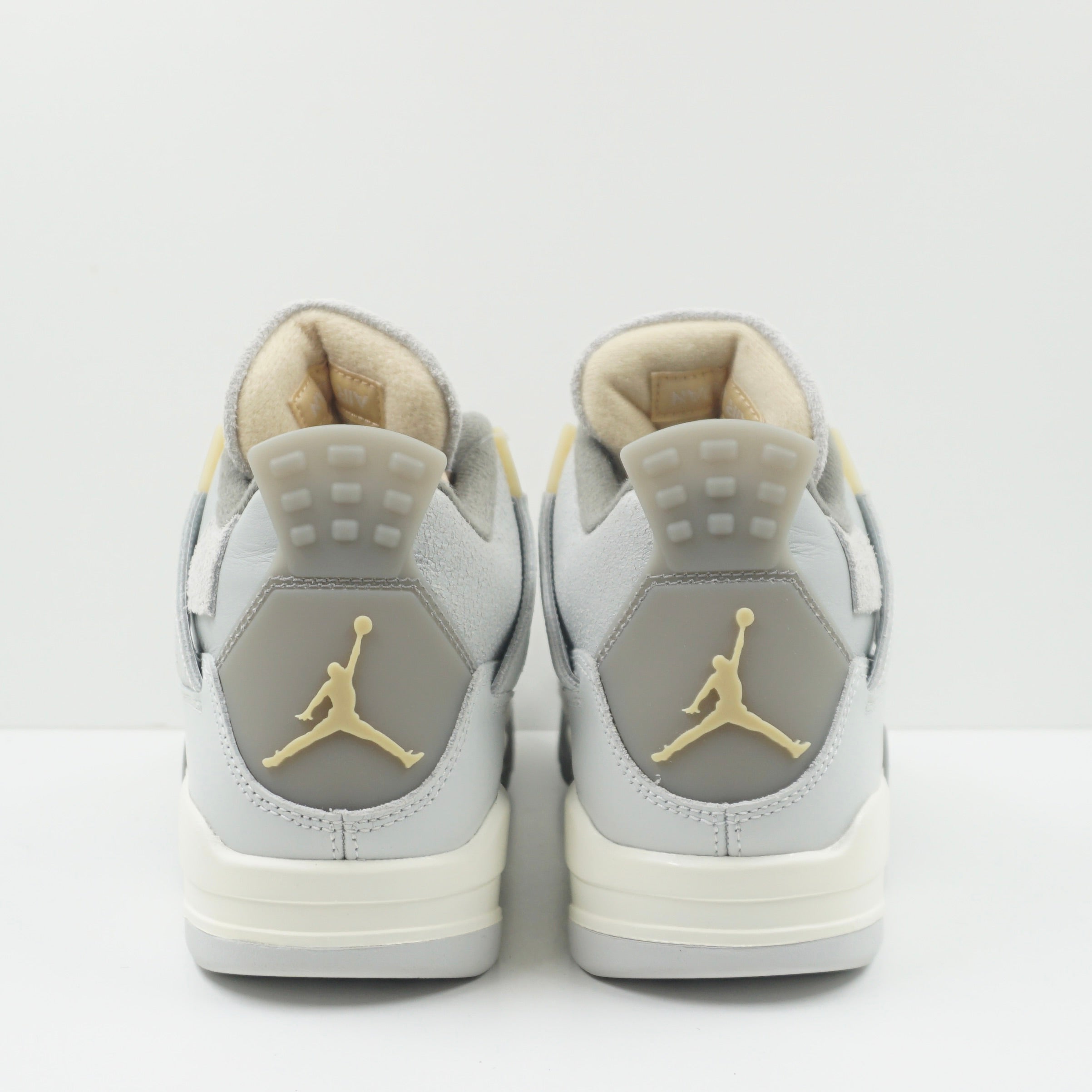 Jordan 4 Retro SE Craft Photon Dust