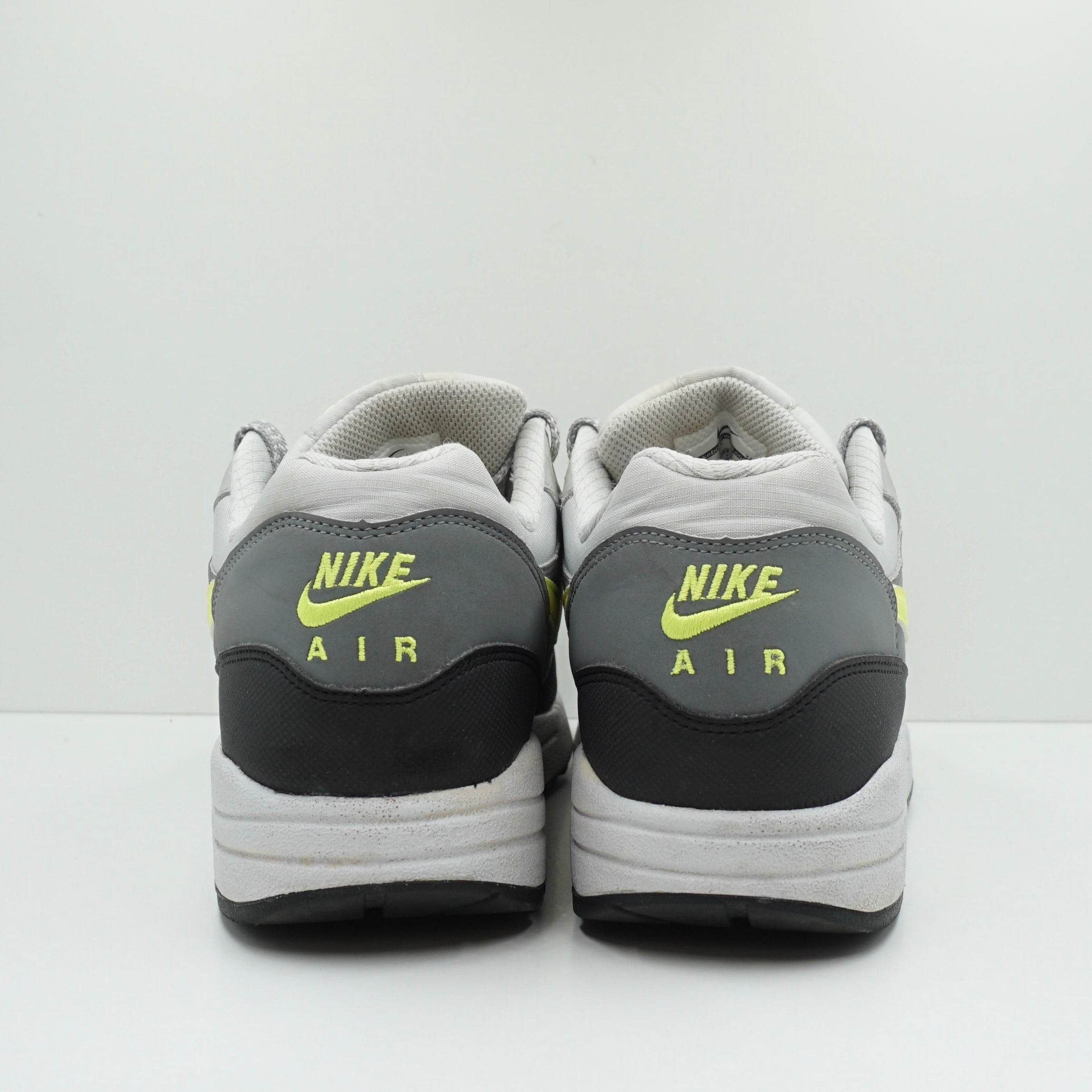 Nike air max 1 dusty grey volt best sale