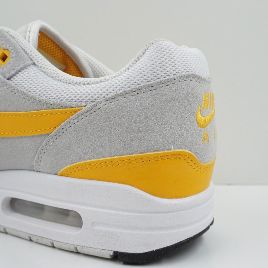 Nike Air Max 1 Essential University Gold