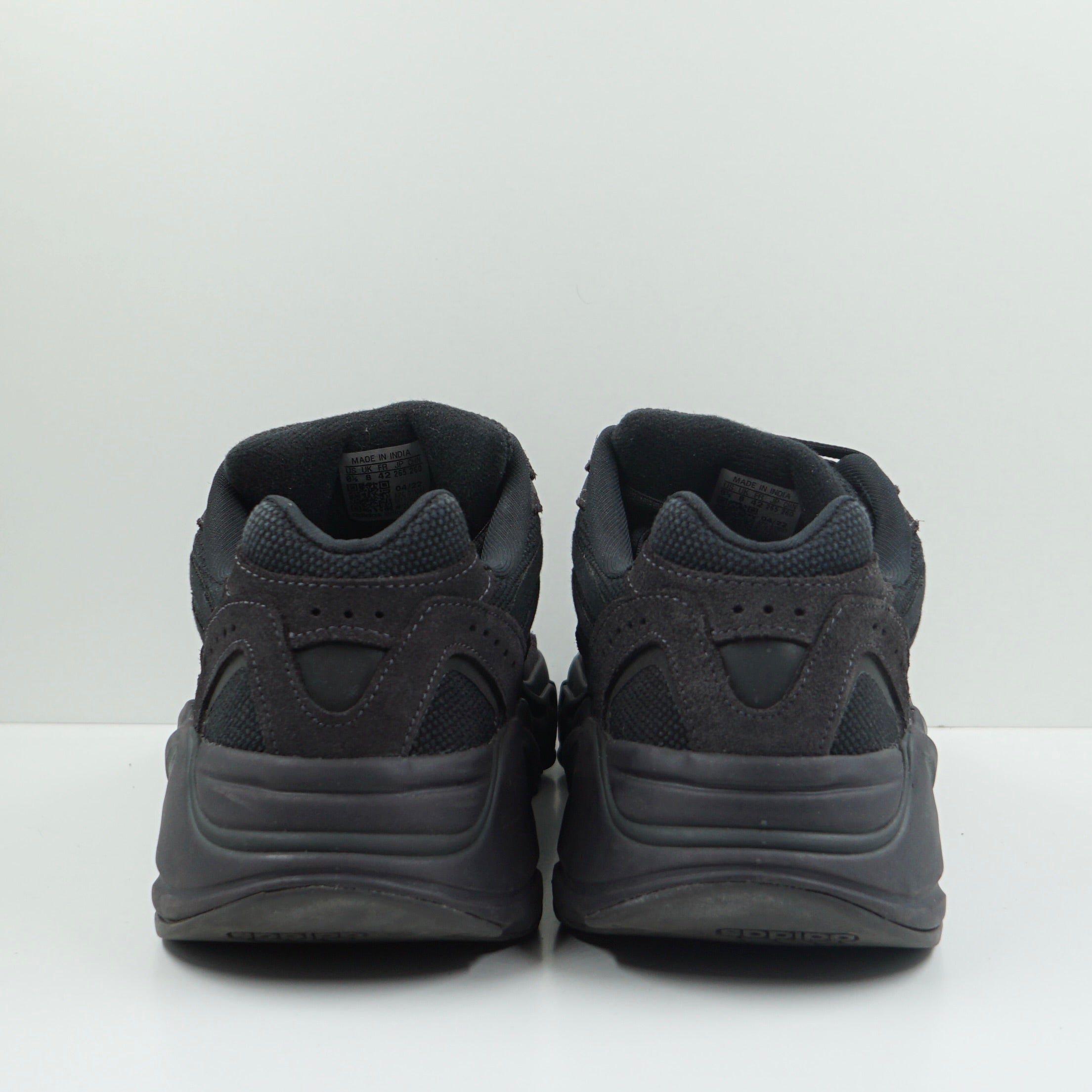 Adidas Yeezy Boost 700 V2 Vanta