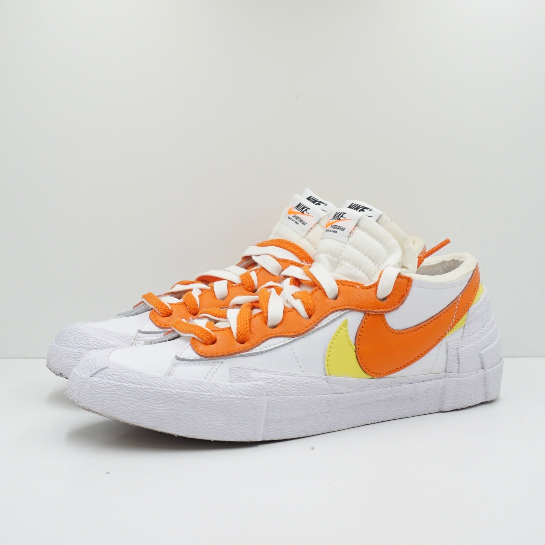Nike Blazer Low Sacai White Magma Orange