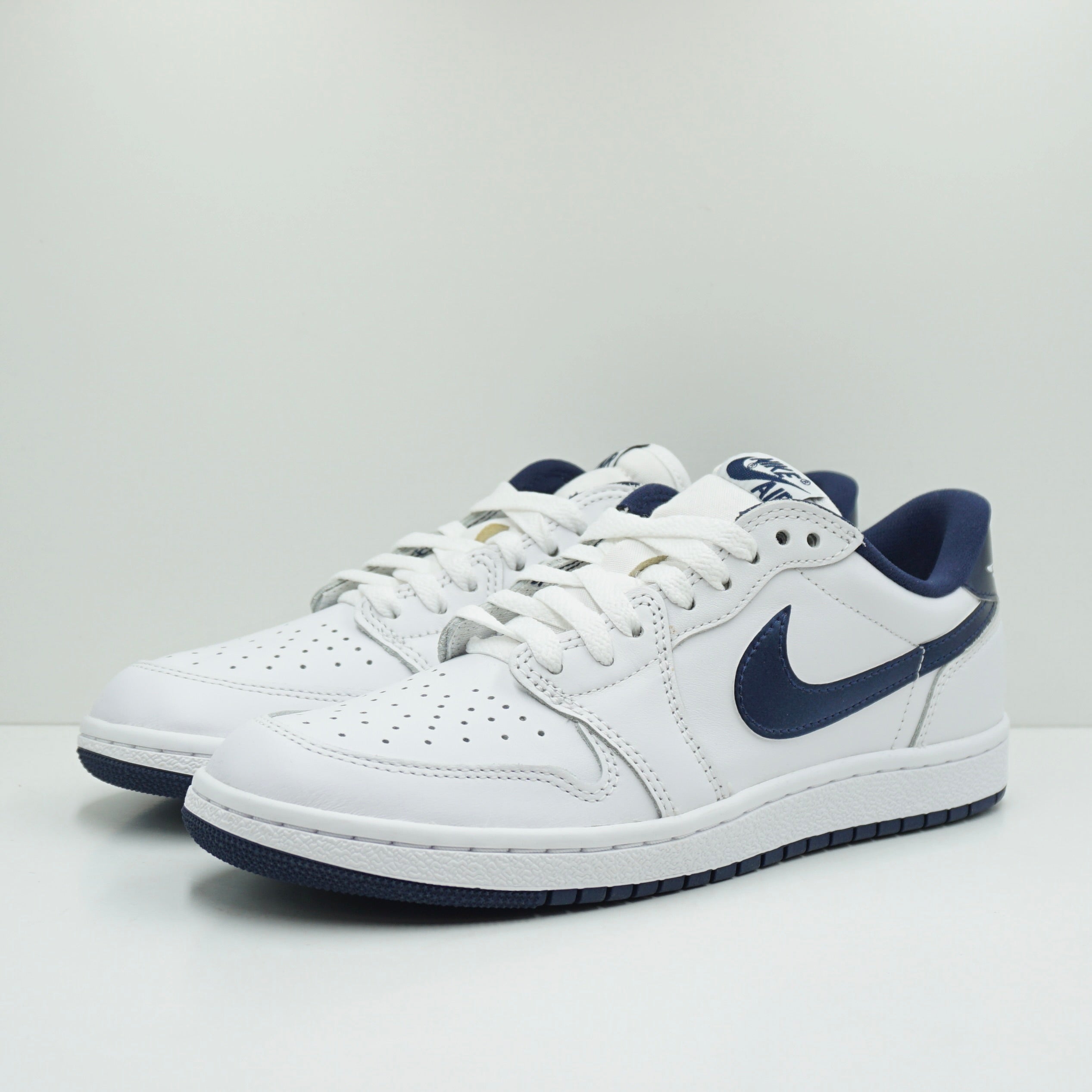 Jordan 1 Retro Low '85 Metallic Blue