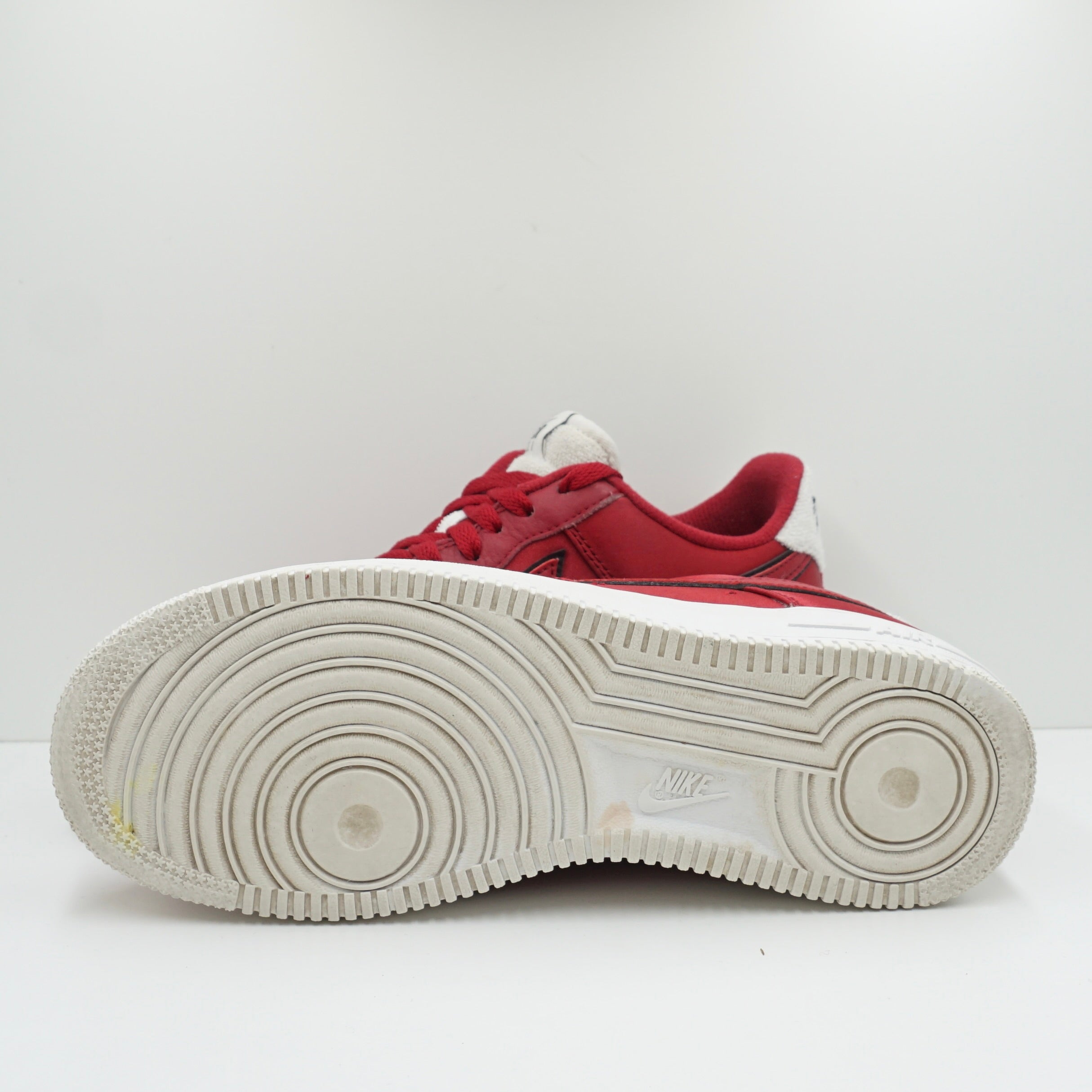 Nike Air Force 1 07 SE Red Velvet W