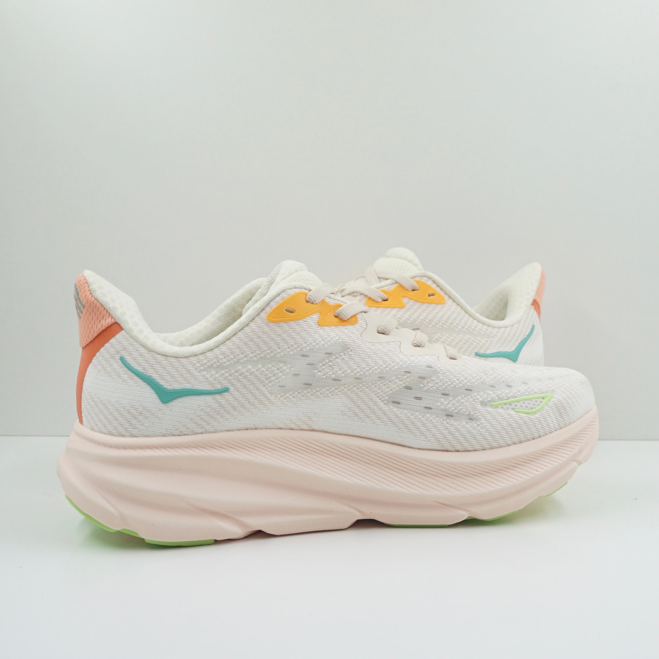 Hoka One One Clifton 9 Wide Vanilla Astral (W)