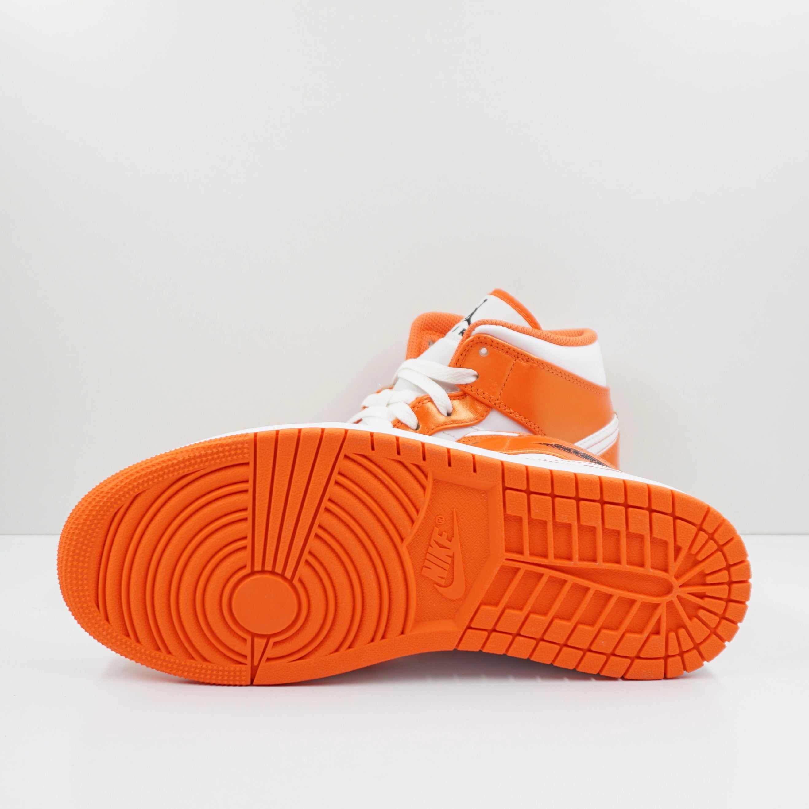 Jordan 1 Mid Metallic Orange