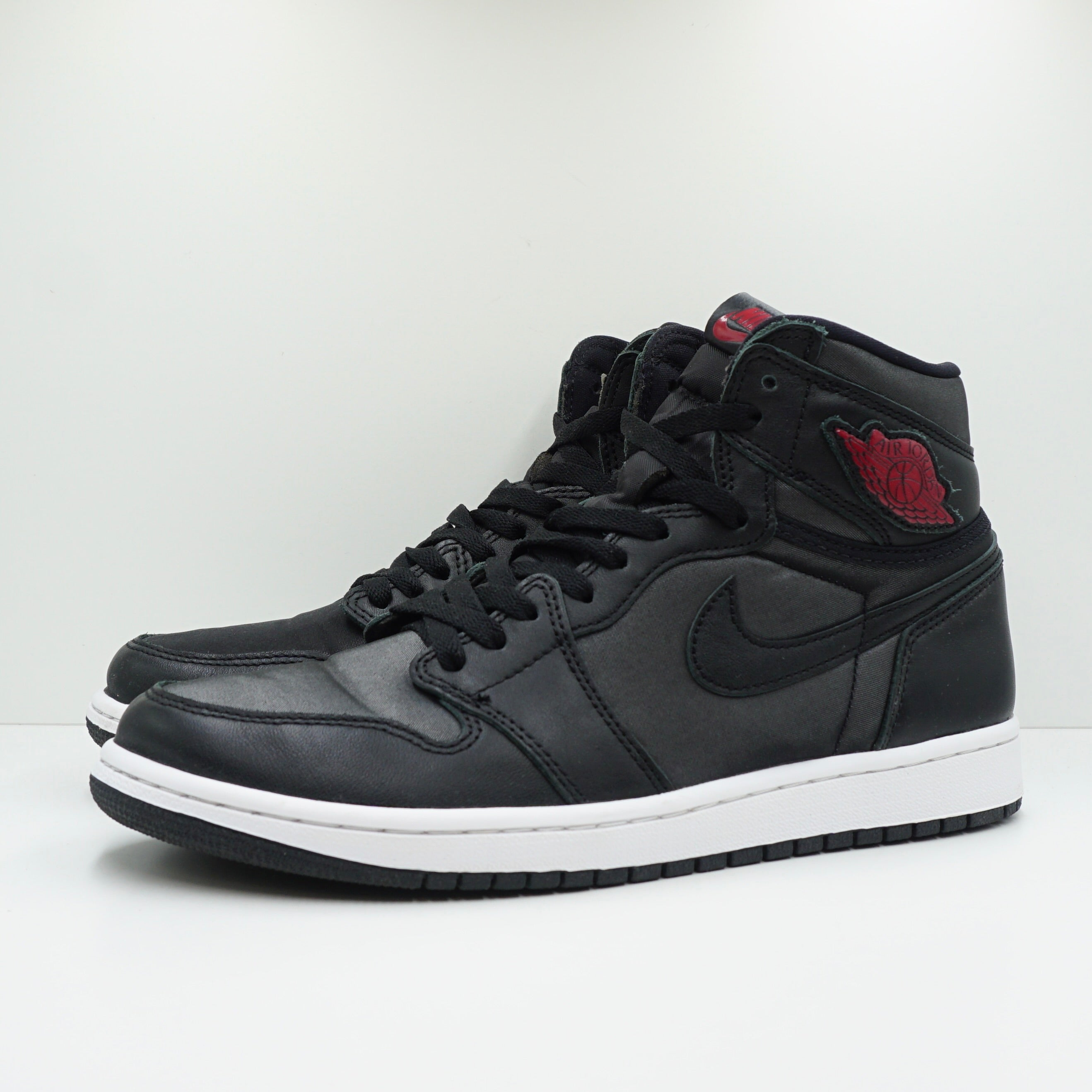 Jordan 1 Retro High Black Satin Gym Red