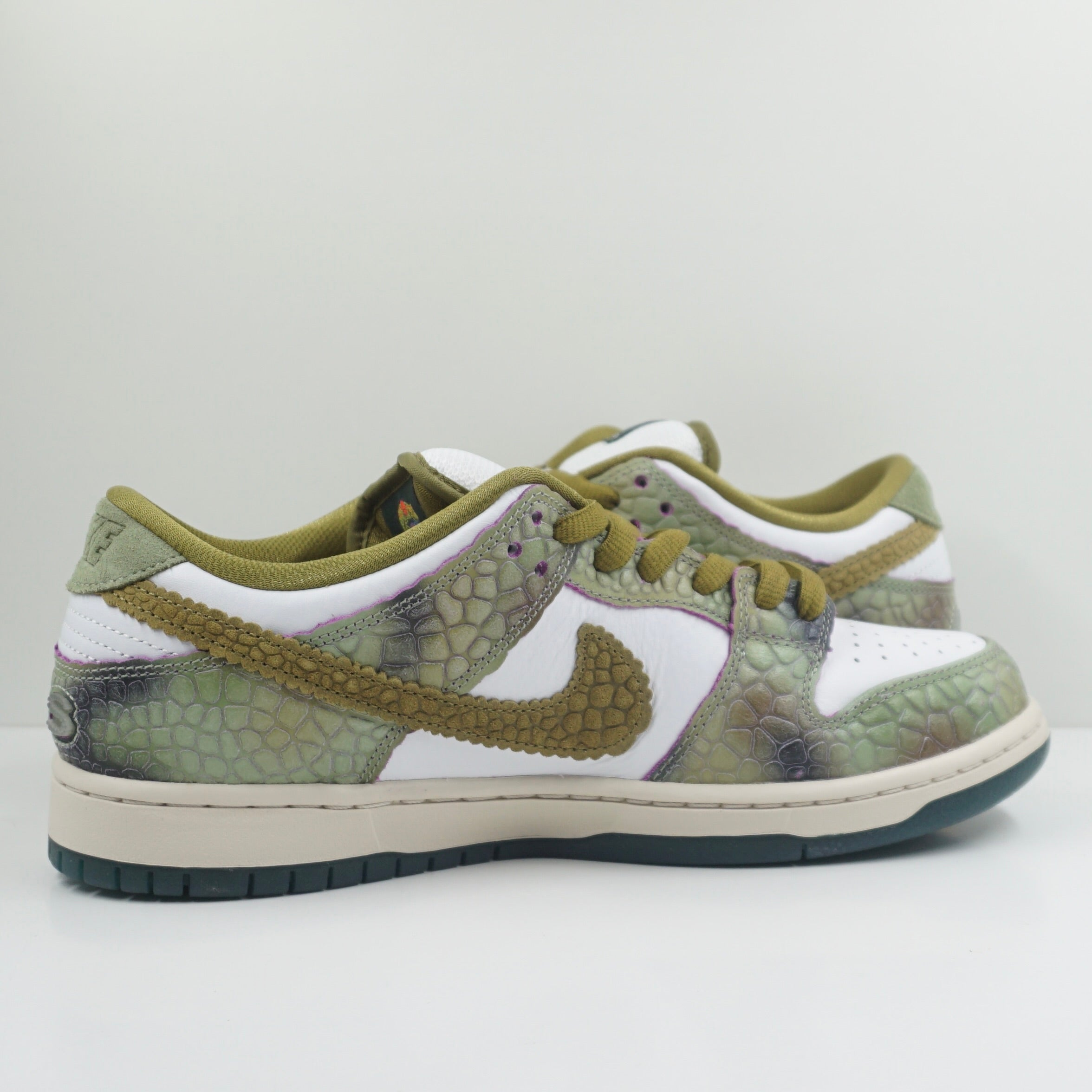 Nike SB Dunk Low Alexis Sablone Chameleon