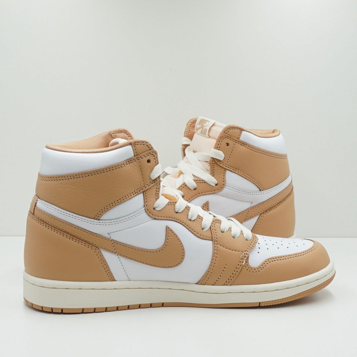 Jordan 1 Retro High OG Praline (W)