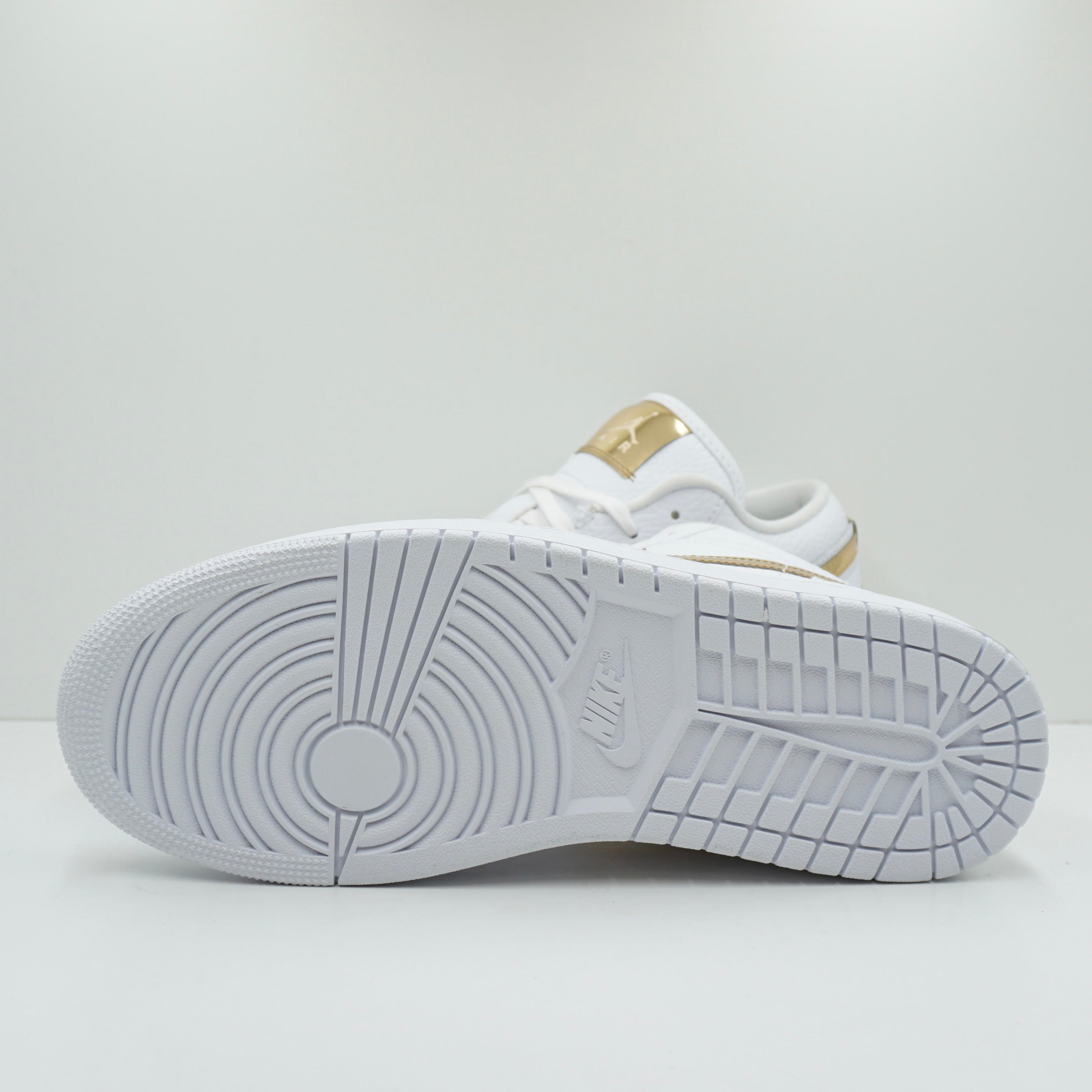 Jordan 1 Low White Metallic Gold (W)