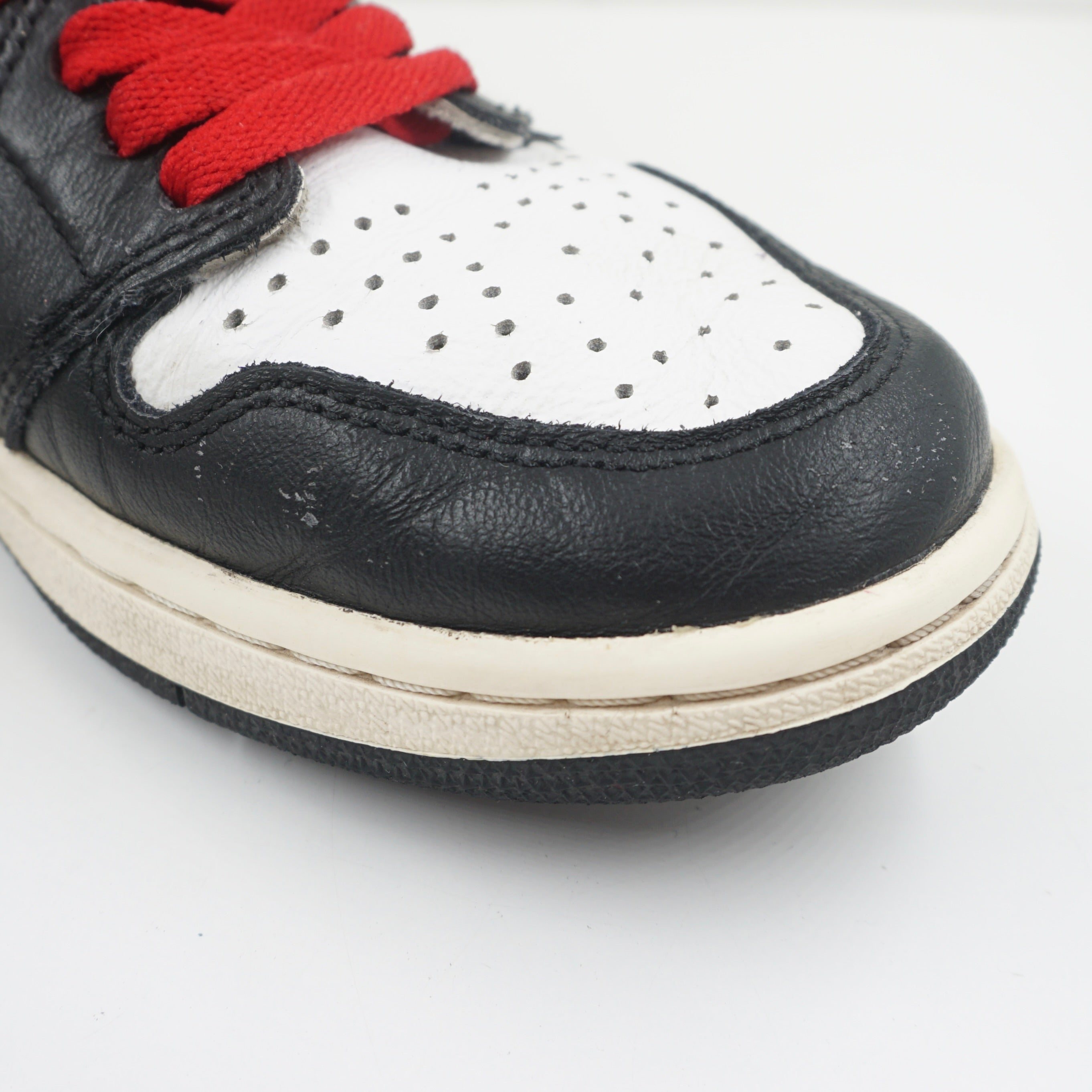 Jordan 1 Retro High Black Gym Red