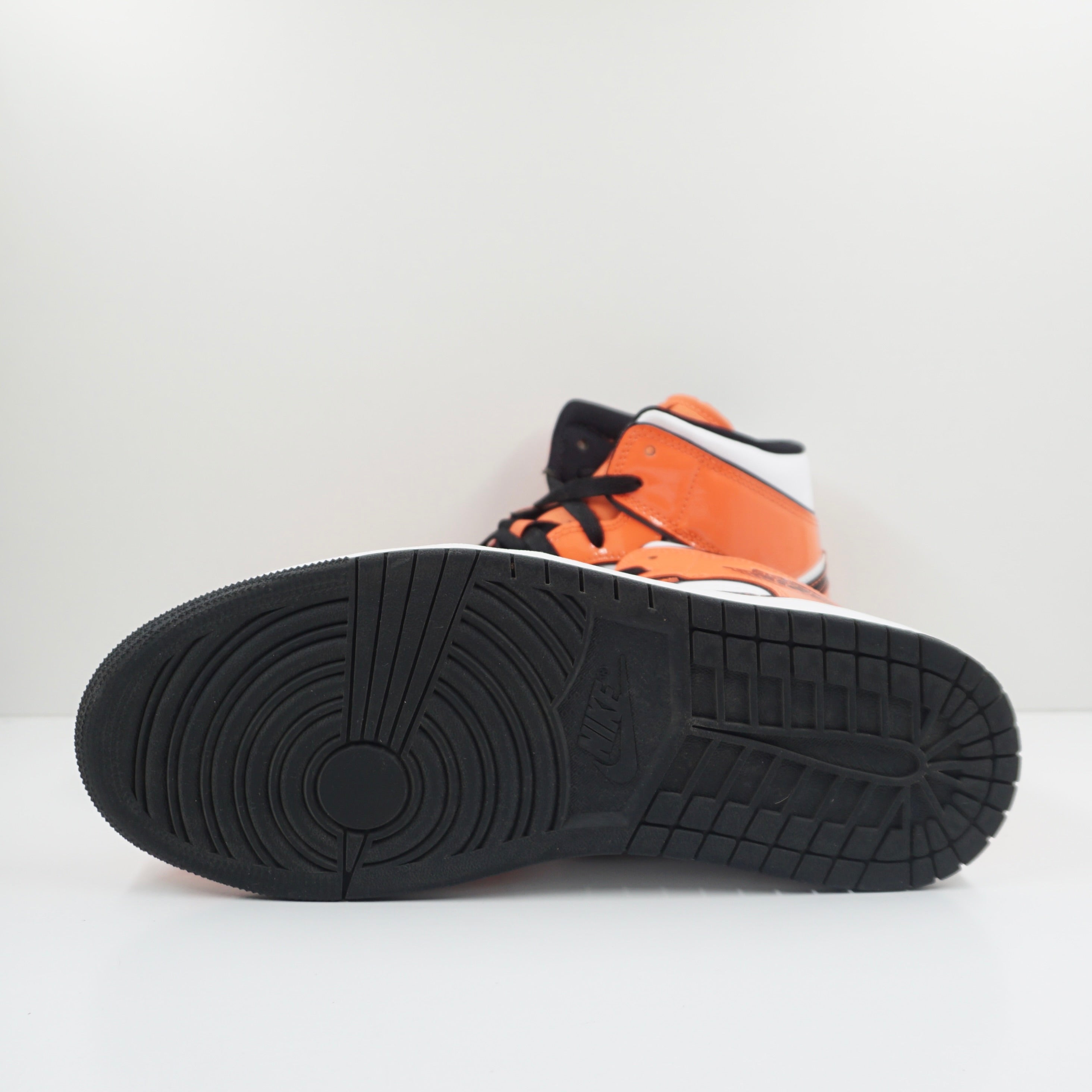 Jordan 1 Mid SE Turf Orange