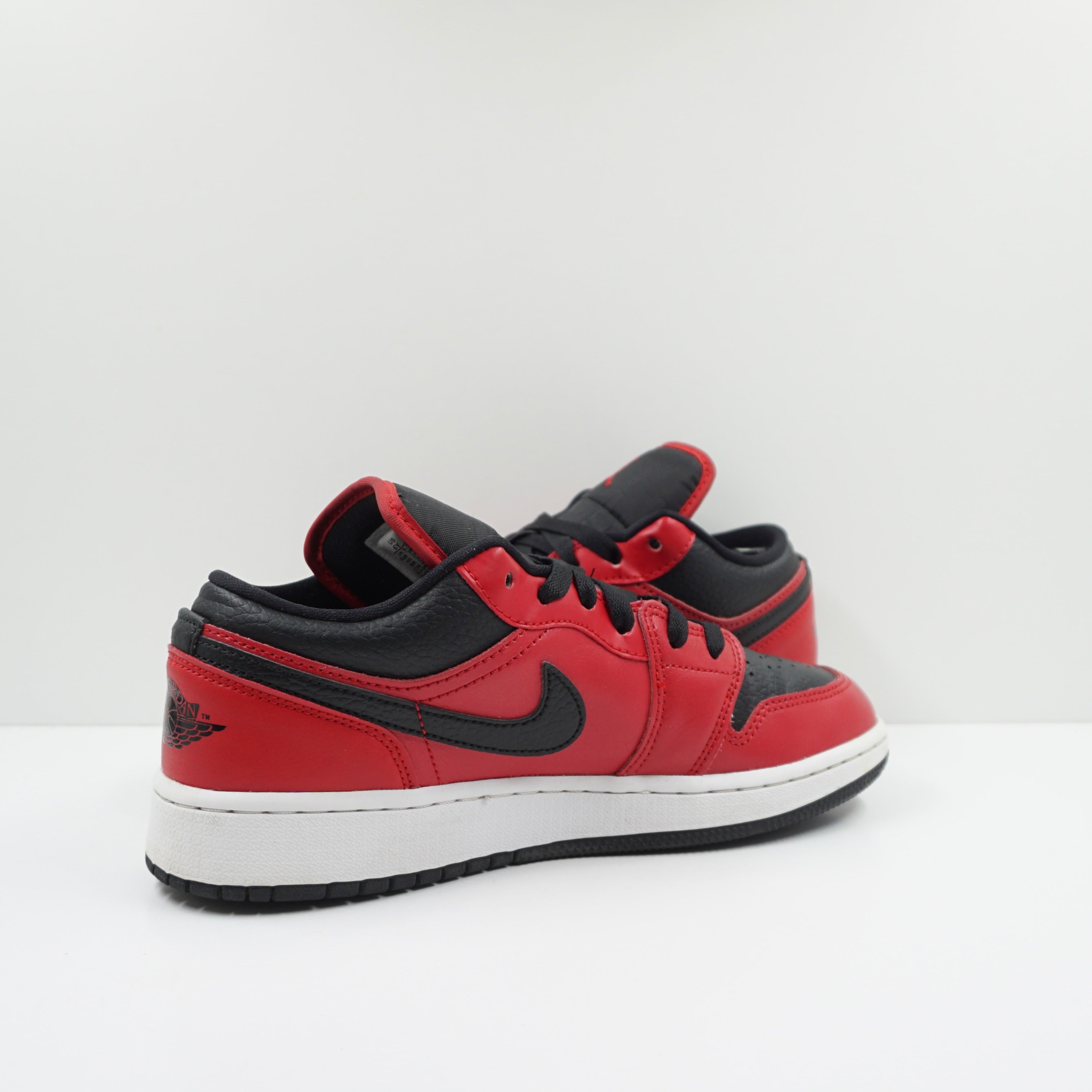 Jordan 1 Low Gym Red Black Pebbled (GS)