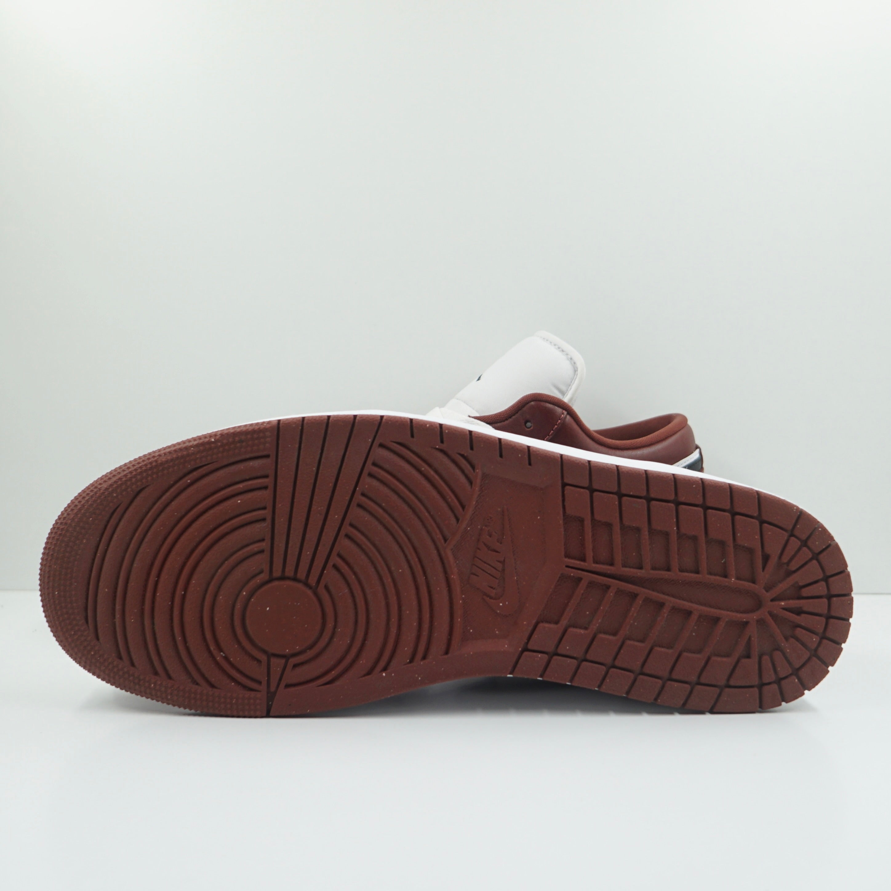 Jordan 1 Low SE Dark Pony