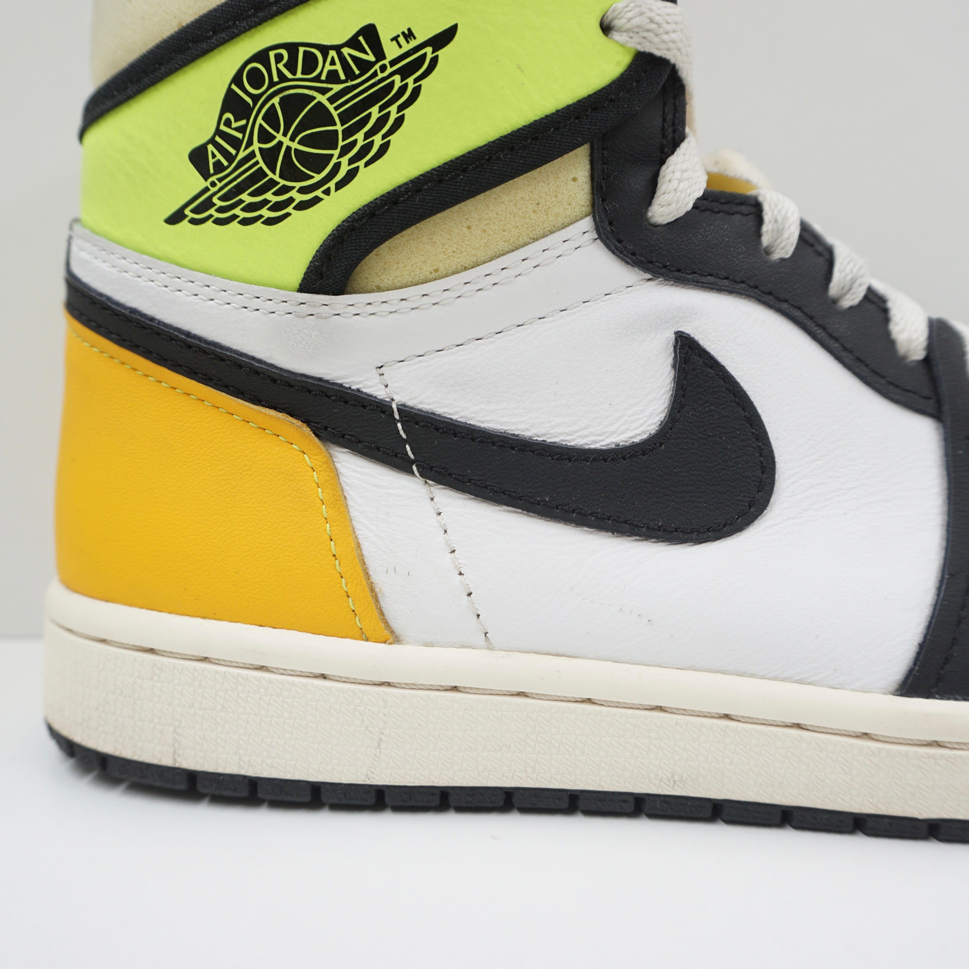 Jordan 1 Retro High White Black Volt University Gold