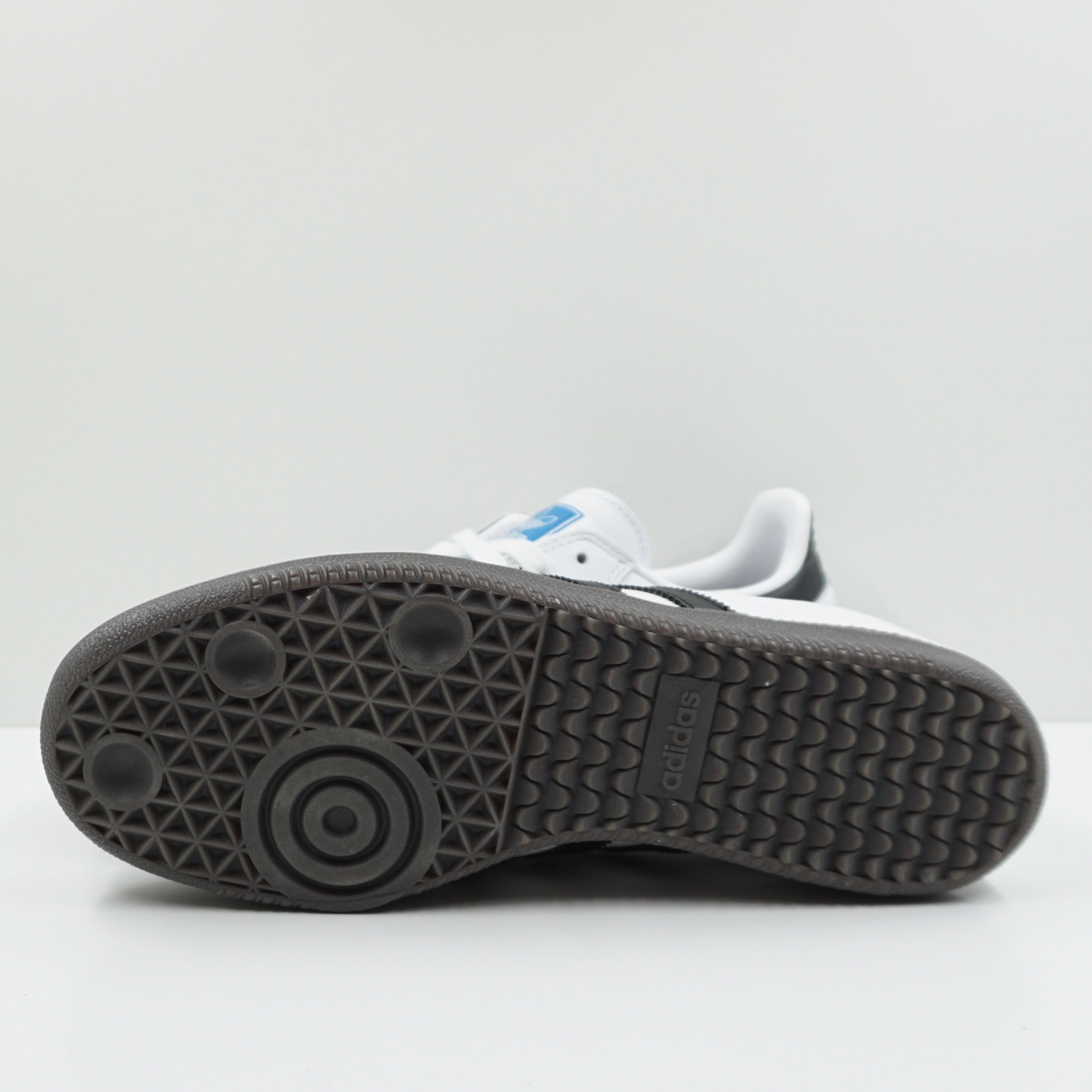 Adidas Samba ADV Cloud White Core Black Adidas Samba ADV Cloud White Core Black