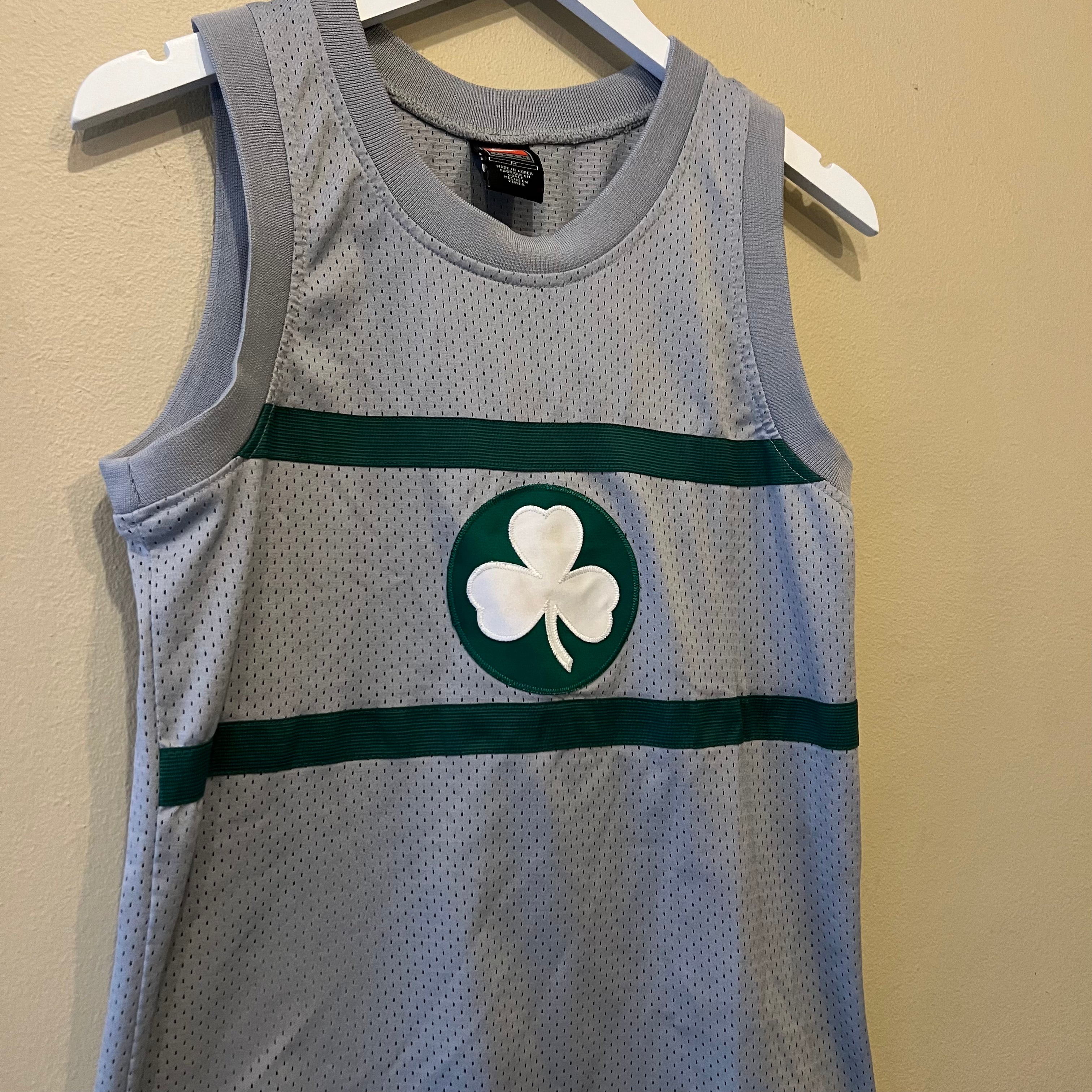 Nike Boston Celtics Walker #8 Basketball Jersey (Youth)