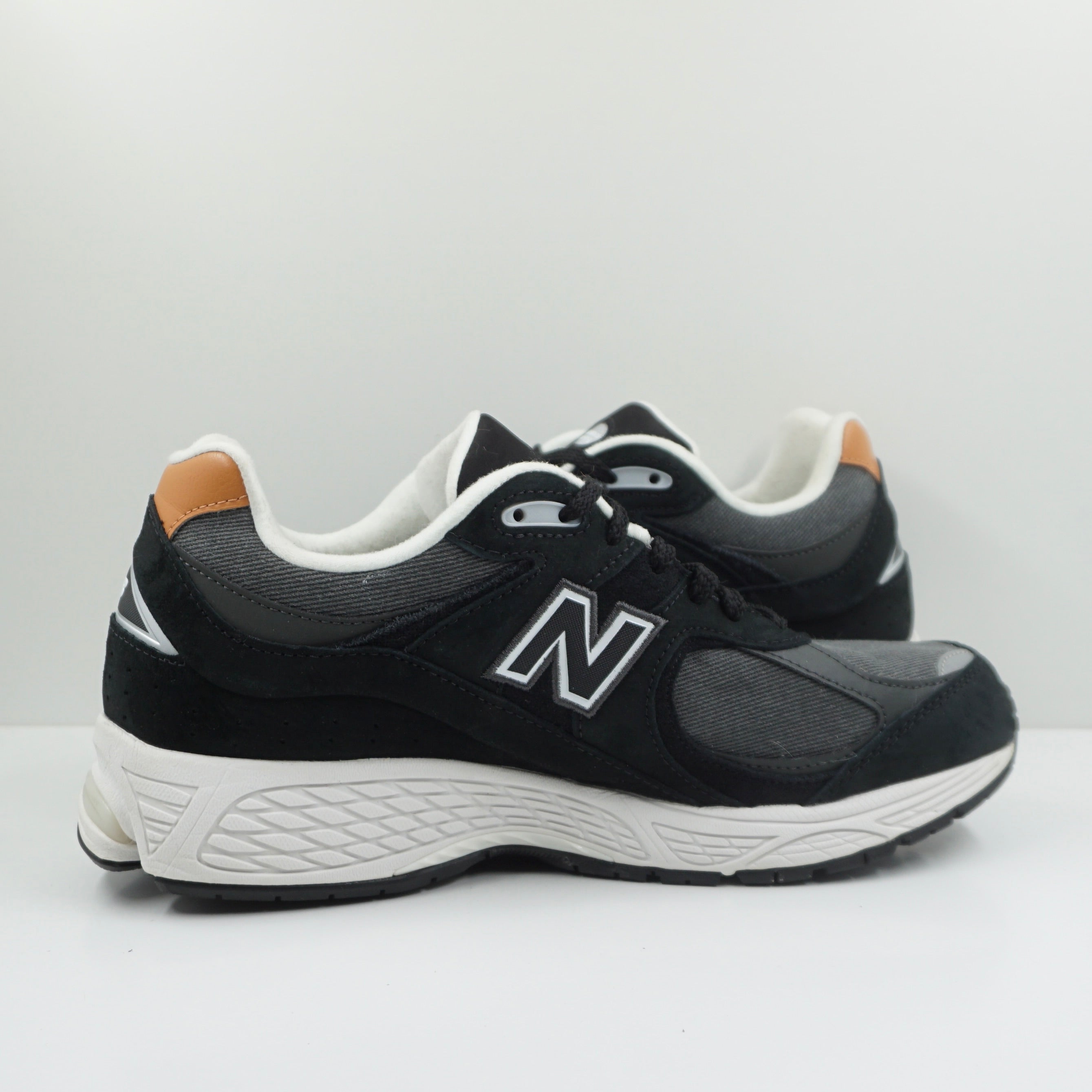 New Balance 2002R Black Sepia