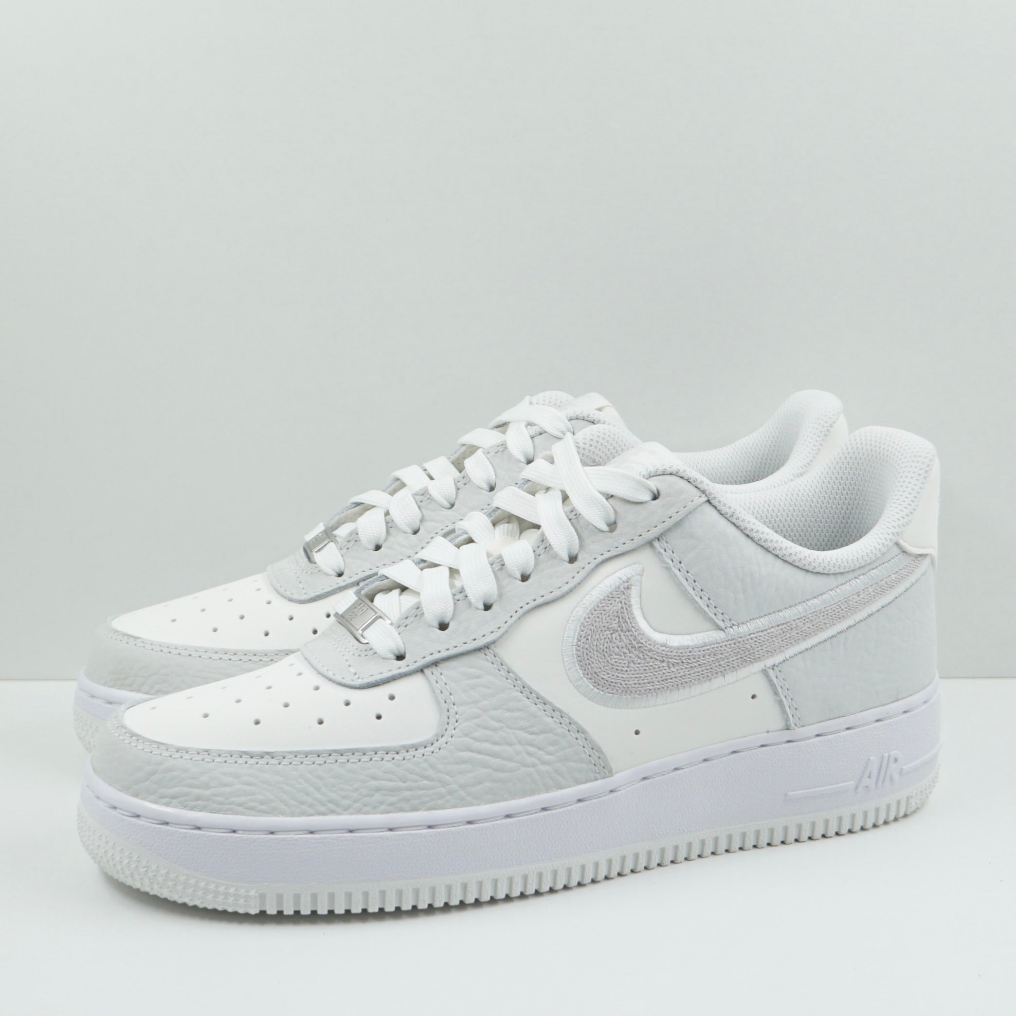 Nike Air Force 1 07 LV8 Summit White Vast Grey