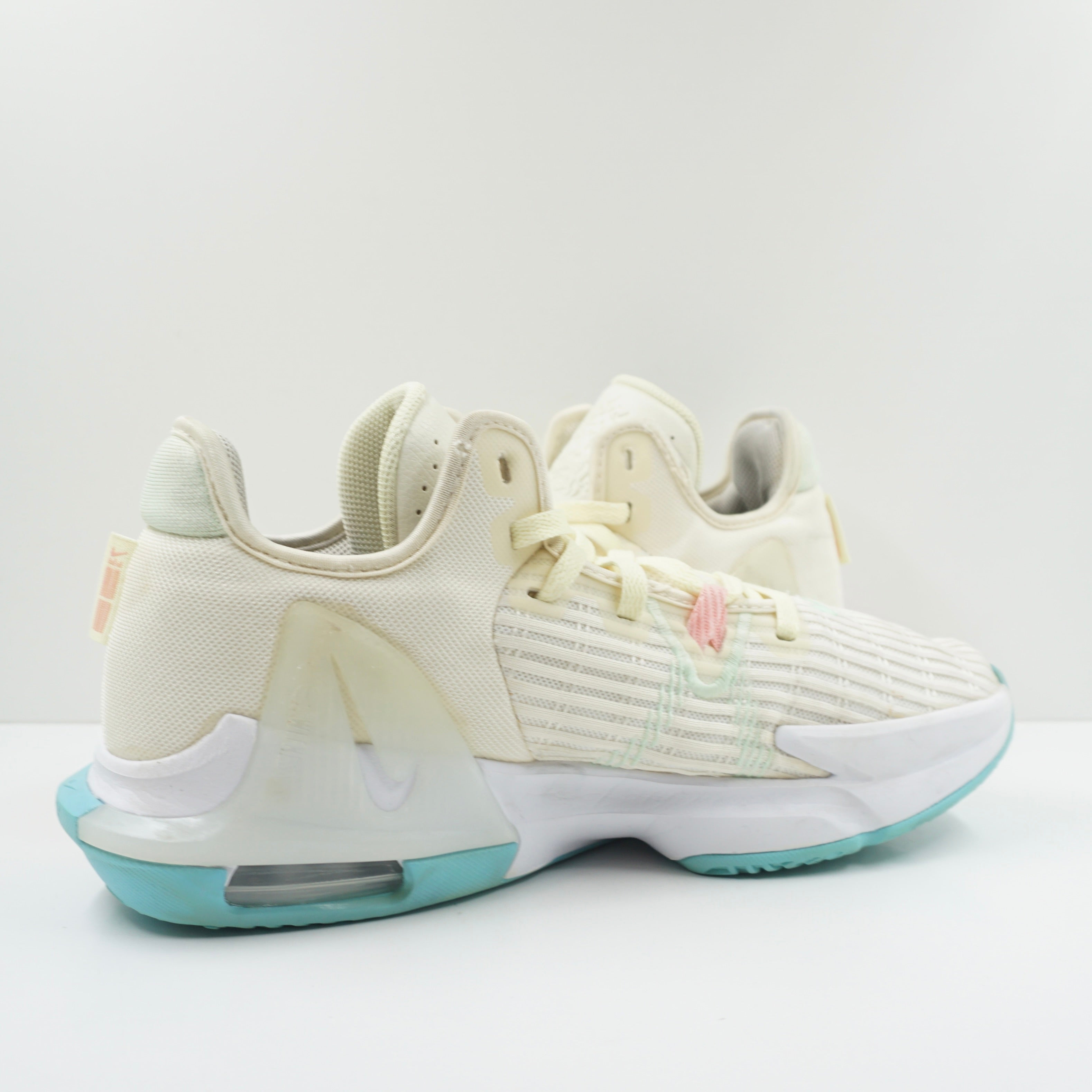 Nike LeBron Witness 6 Easter