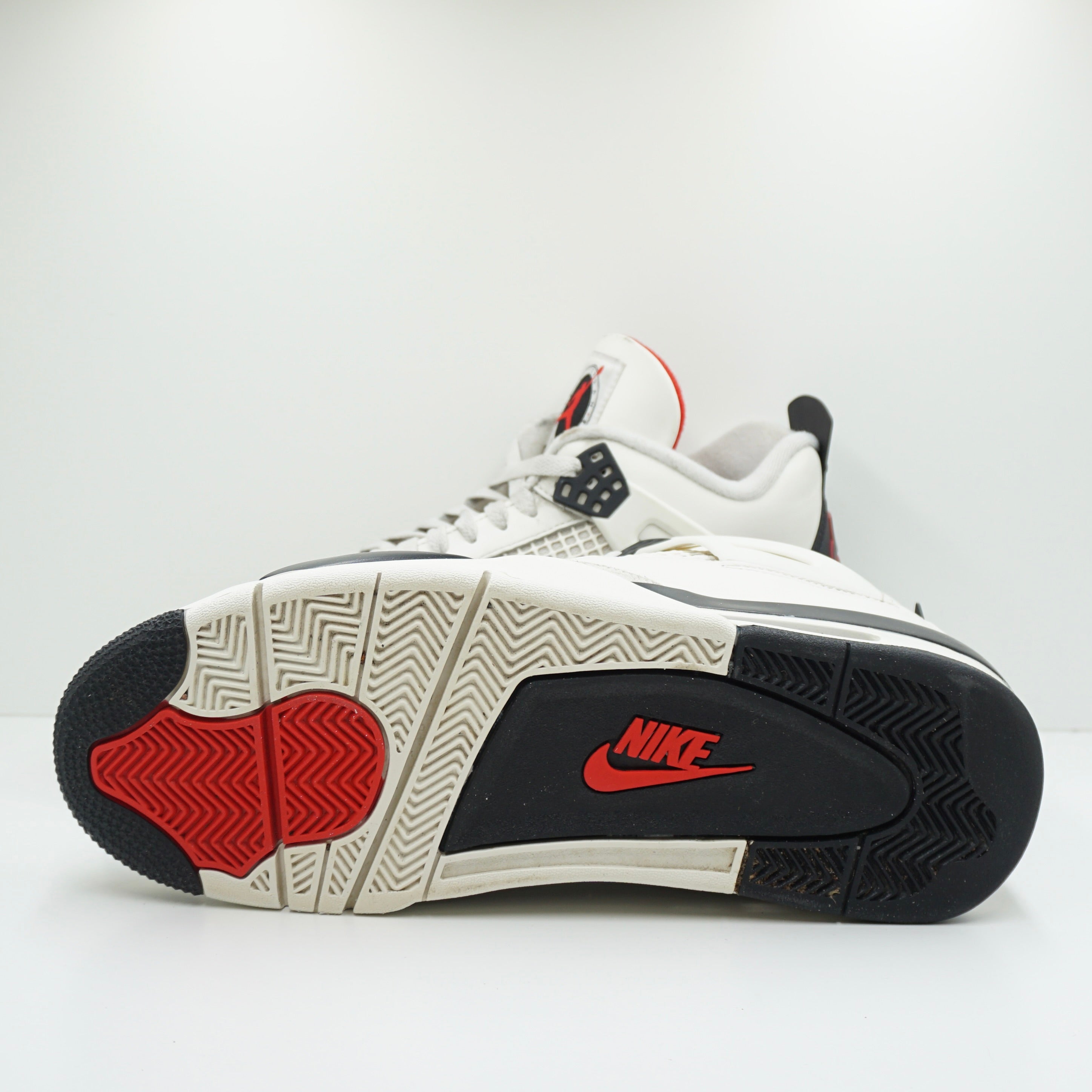 Jordan 4 Retro Flight Club
