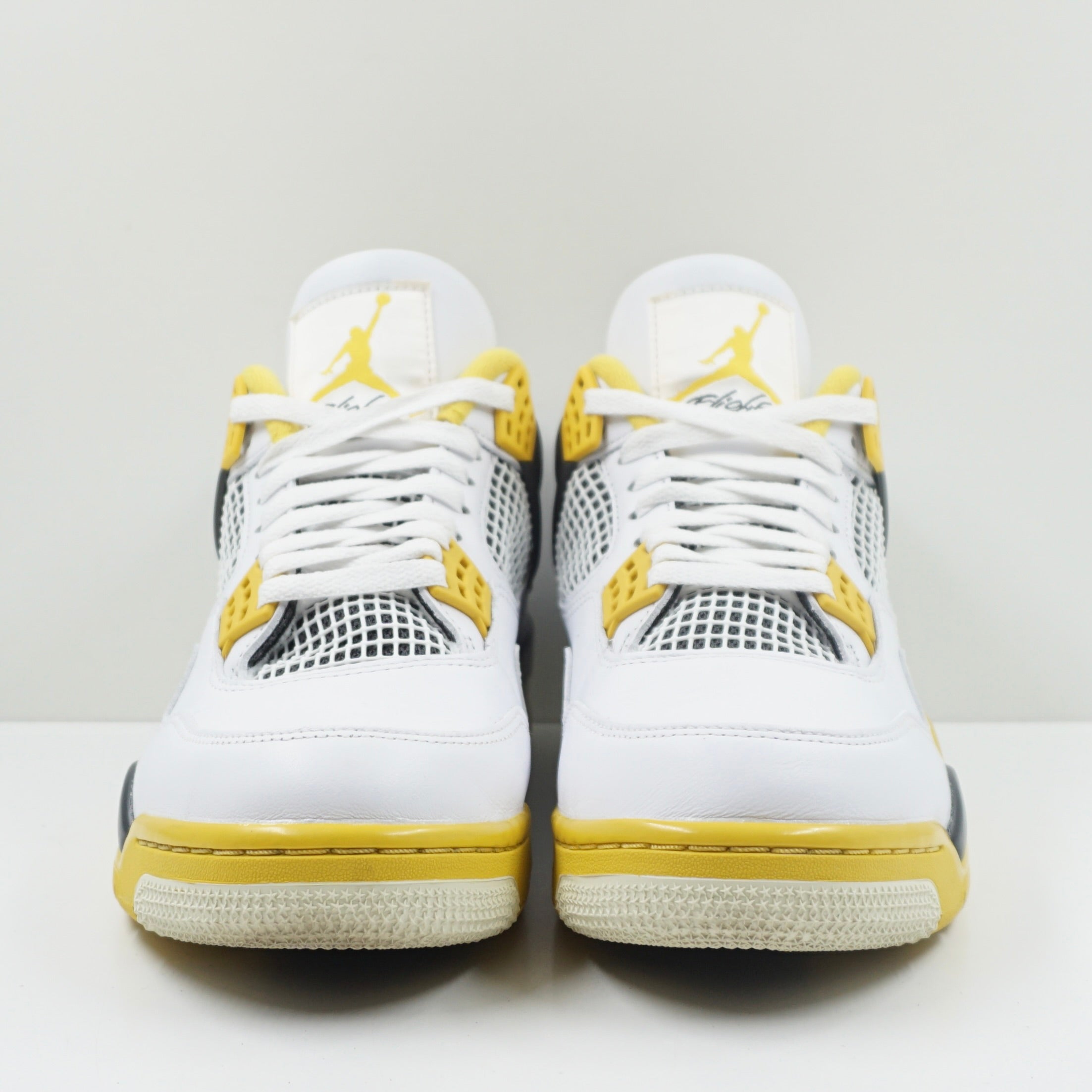 Jordan 4 Retro Vivid Sulfur (W)