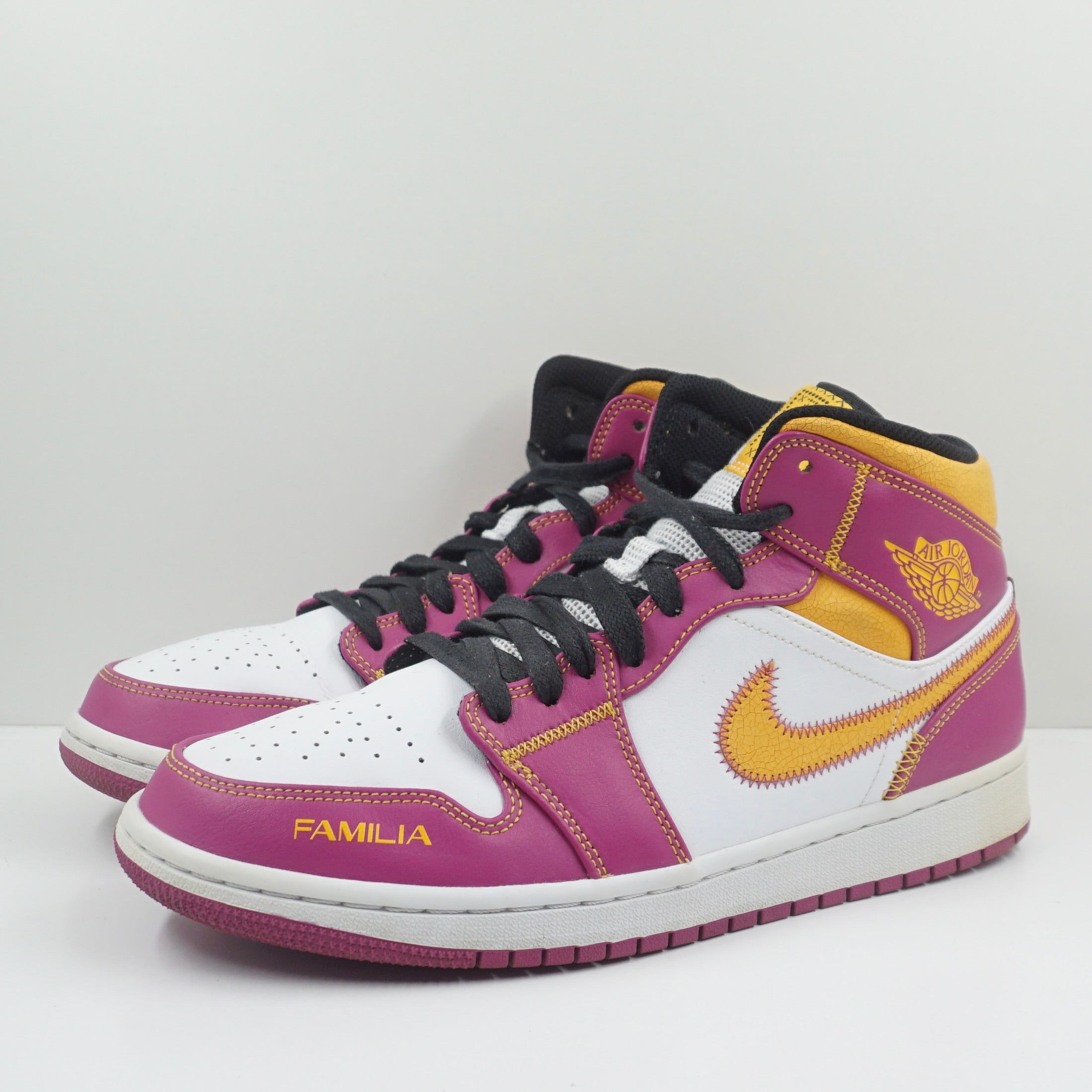 Jordan 1 Mid Dia de los Muertos