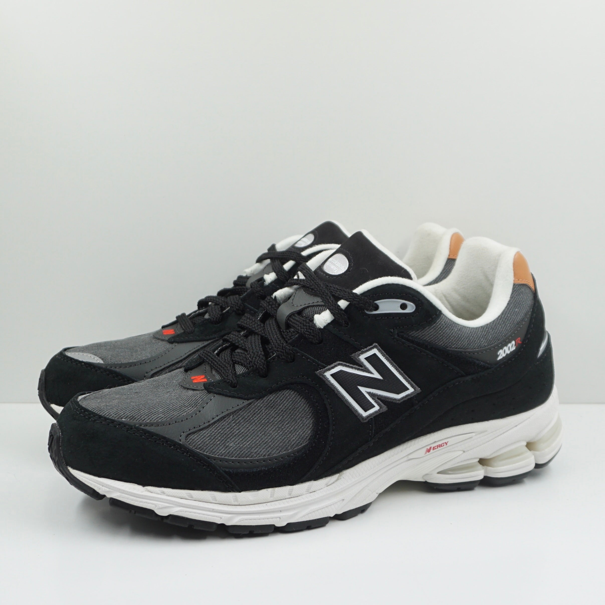 New Balance 2002R Black Sepia