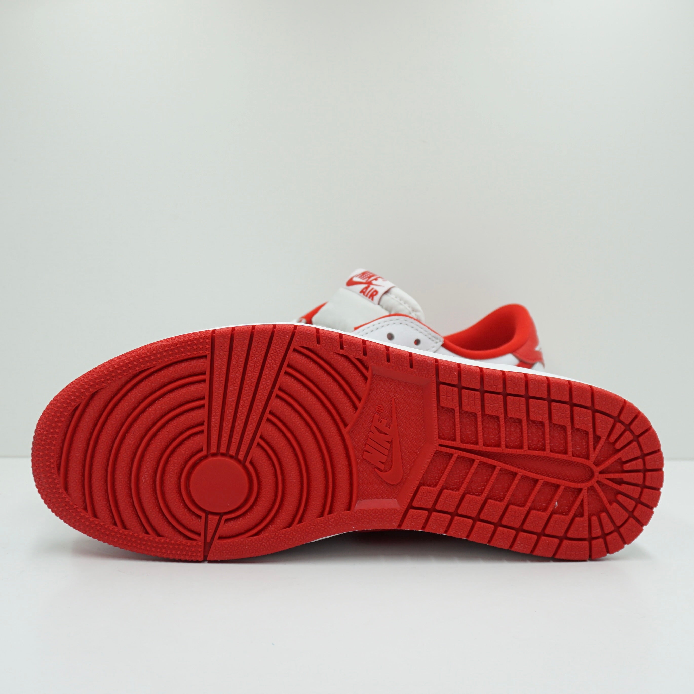 Jordan 1 Retro Low OG University Red