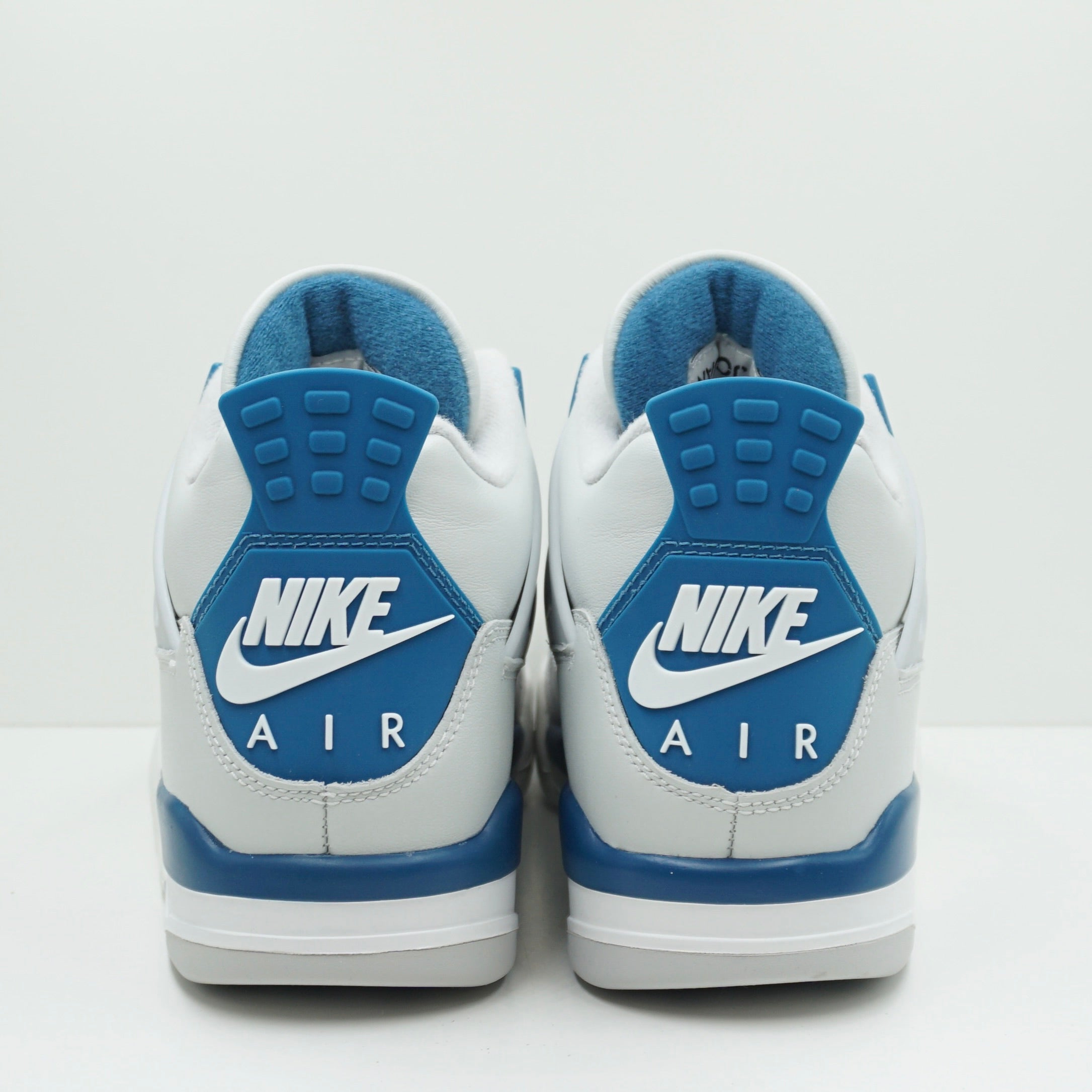 Jordan 4 Retro Military Blue (2024)