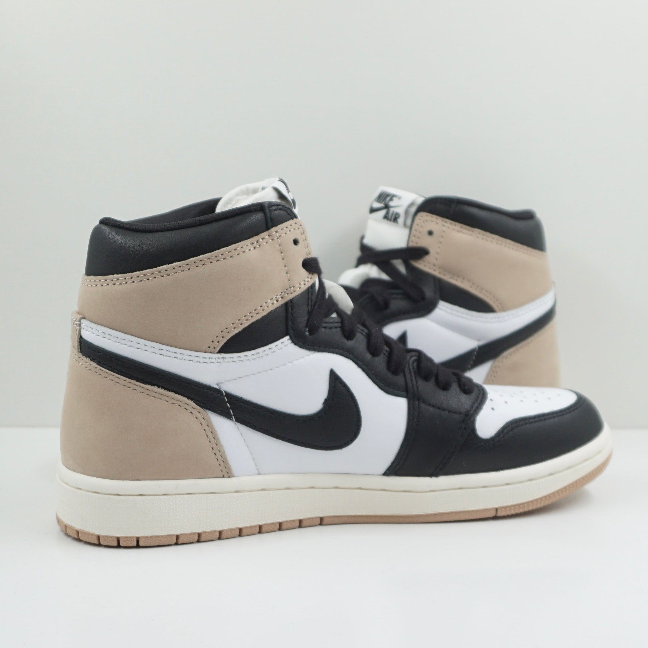 Jordan 1 Retro High OG Latte (W)