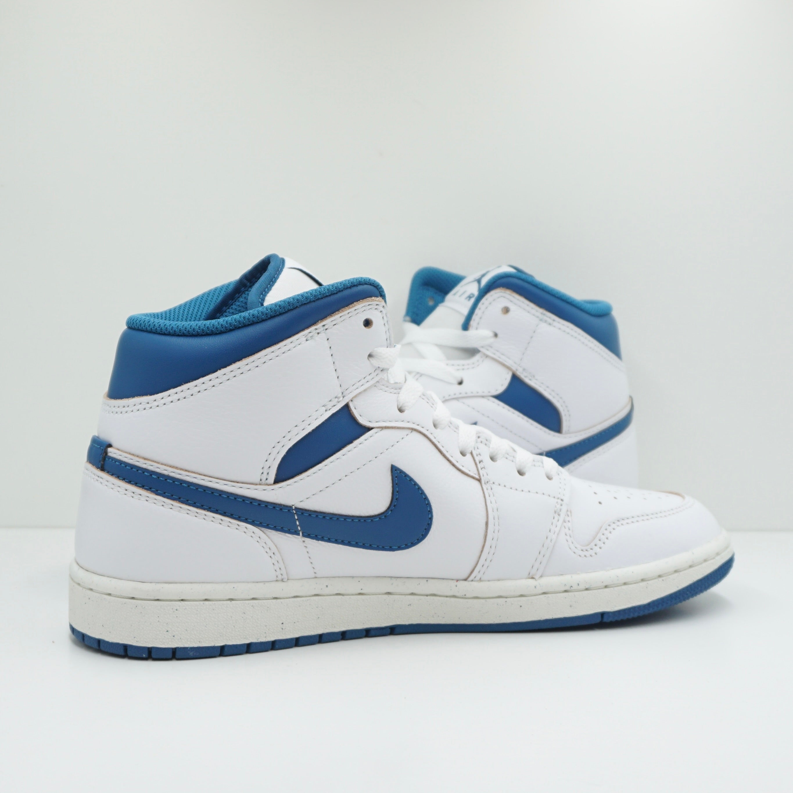 Jordan 1 Mid SE Industrial Blue