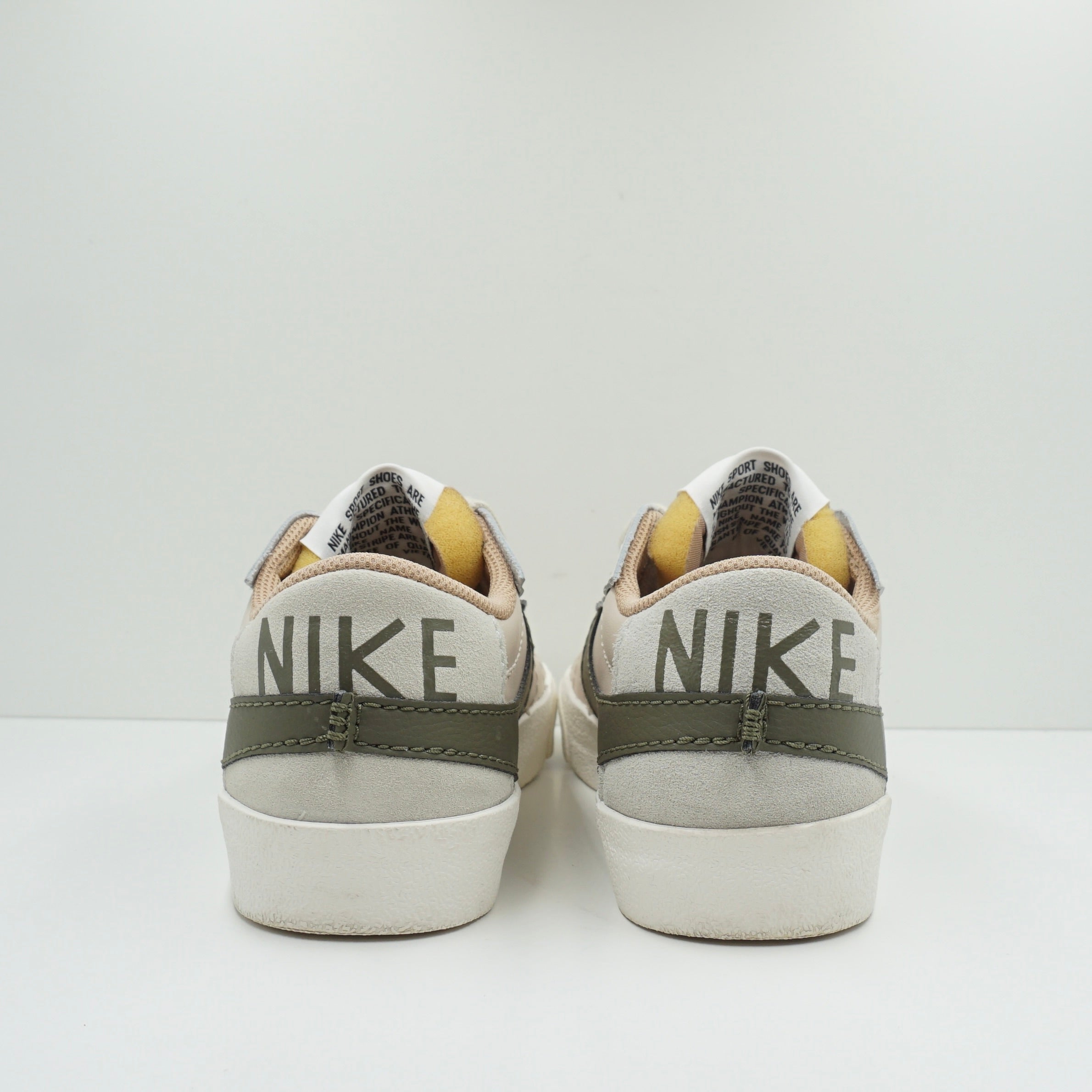 Nike Blazer Low 77 Jumbo Sanddrift Medium Olive (W)