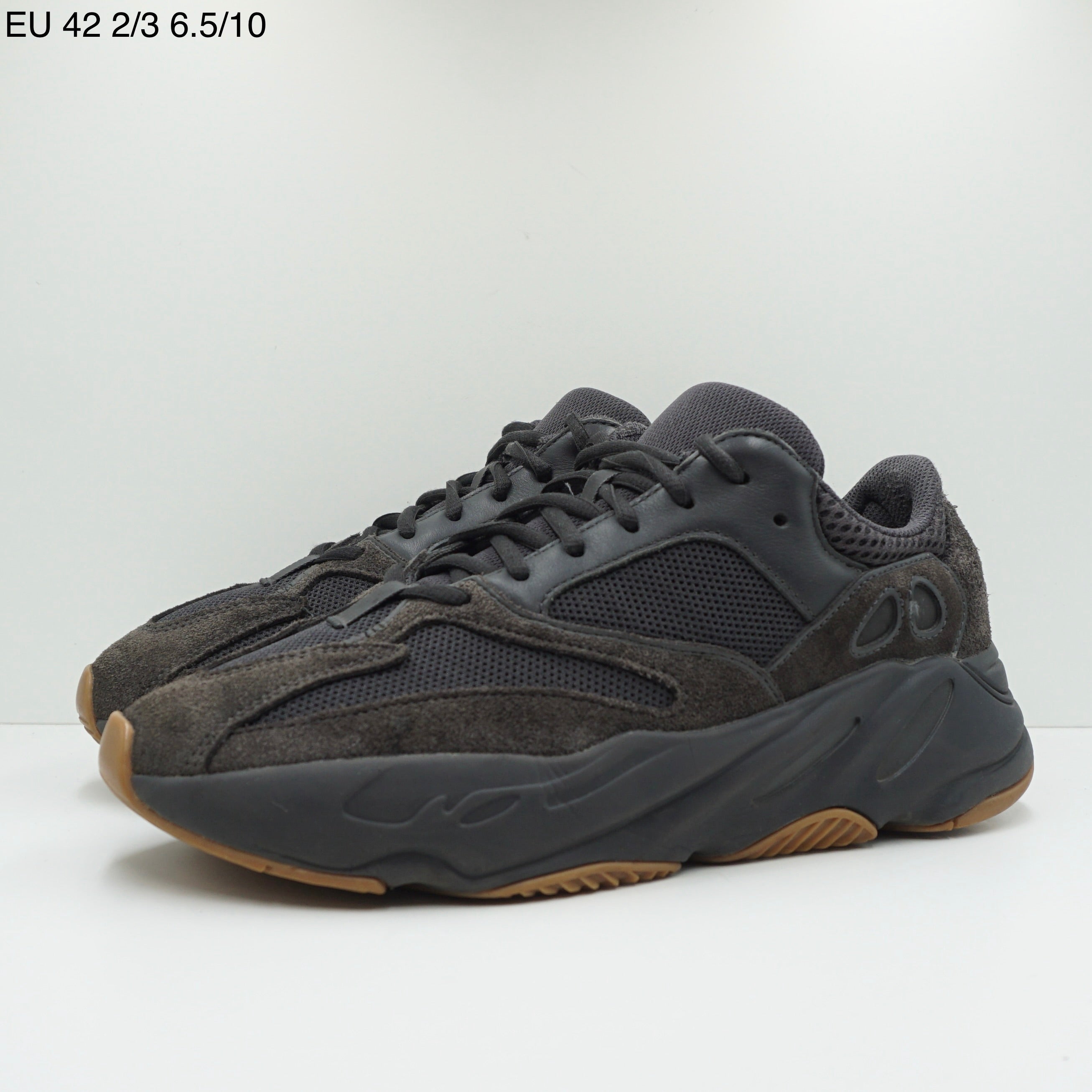 Adidas Yeezy Boost 700 Utility Black