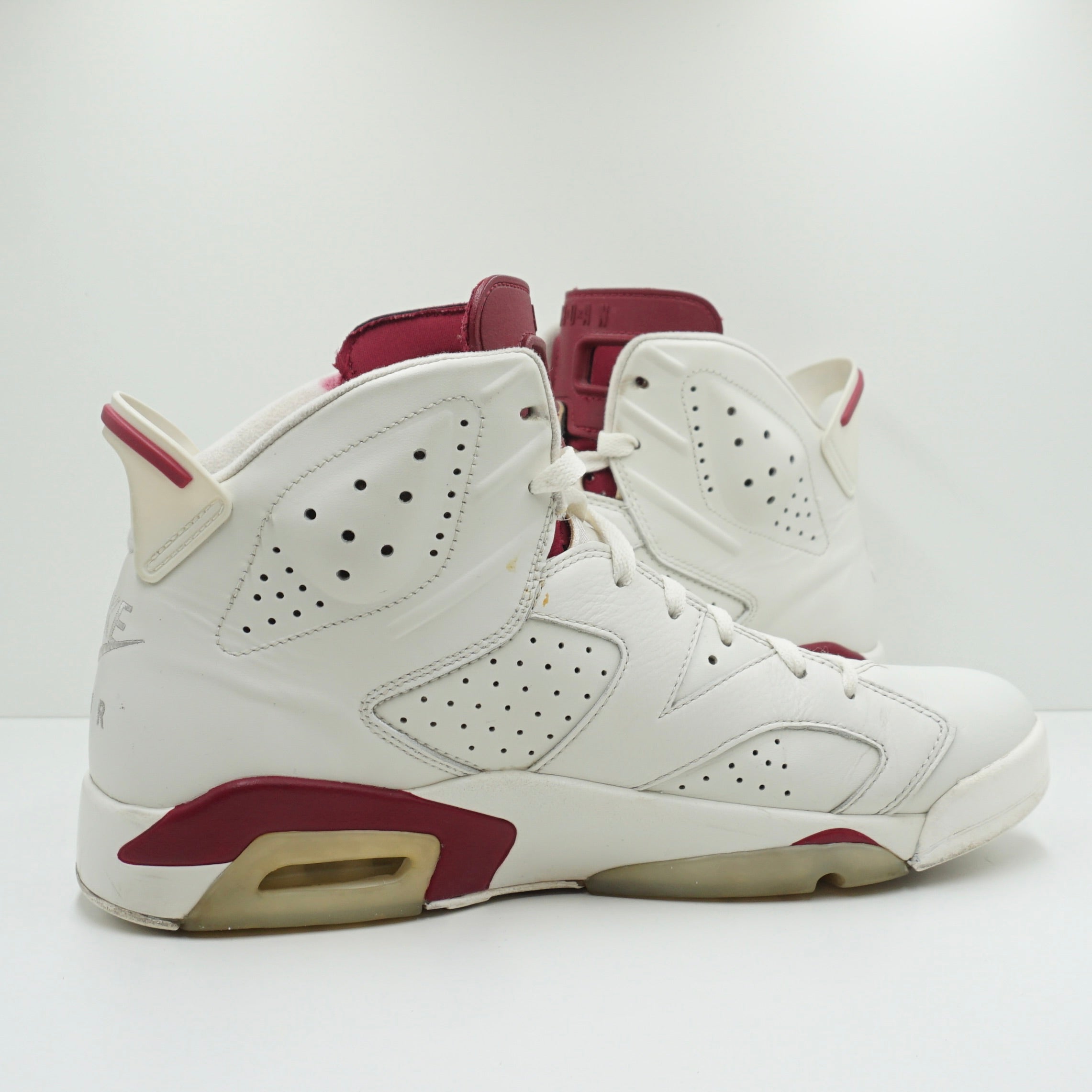 Jordan 6 Retro Maroon (2015)