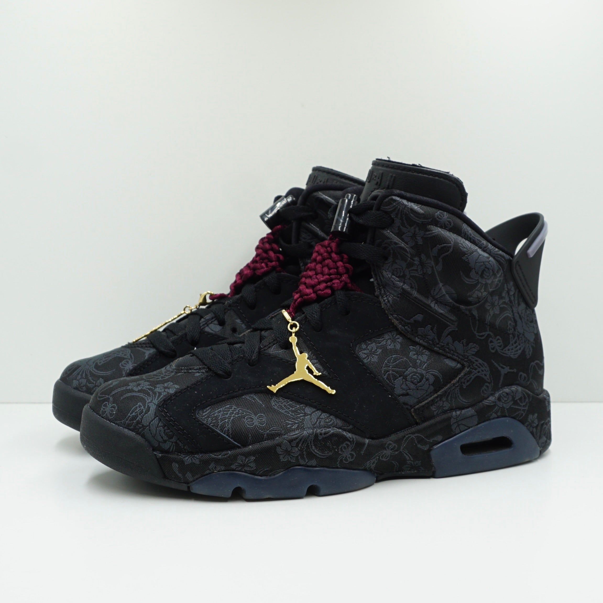 Jordan Retro SD Triple Black (W)