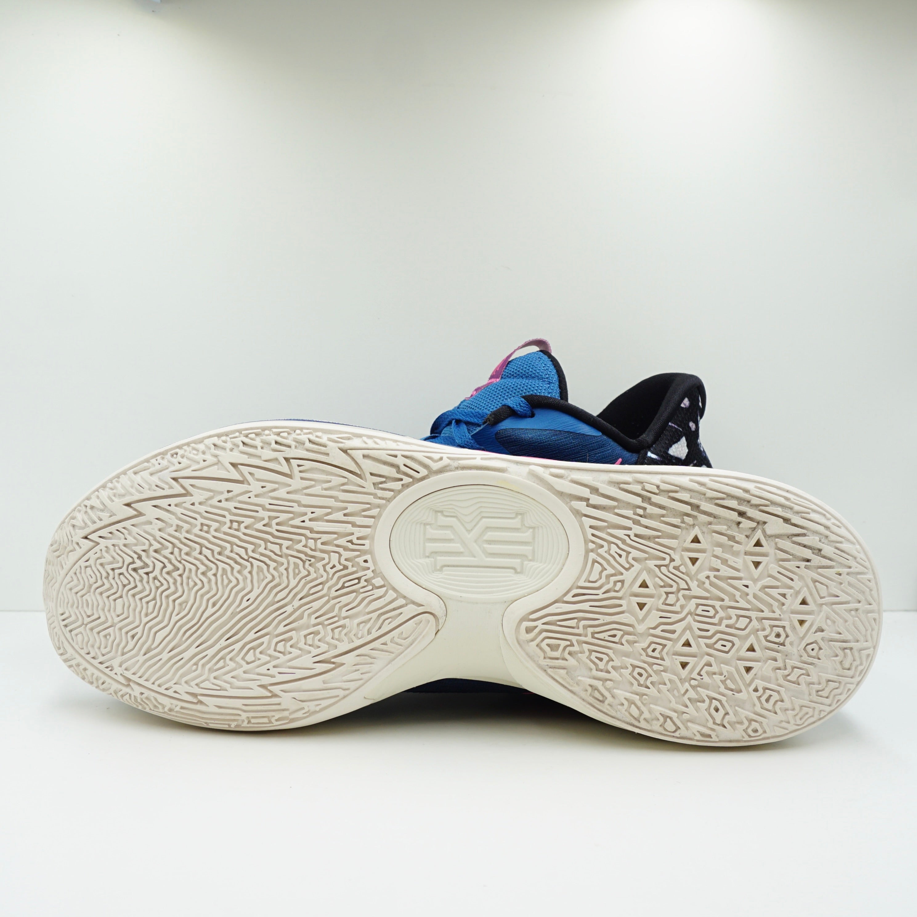 Nike Kyrie Low 5 Dark Marina Blue