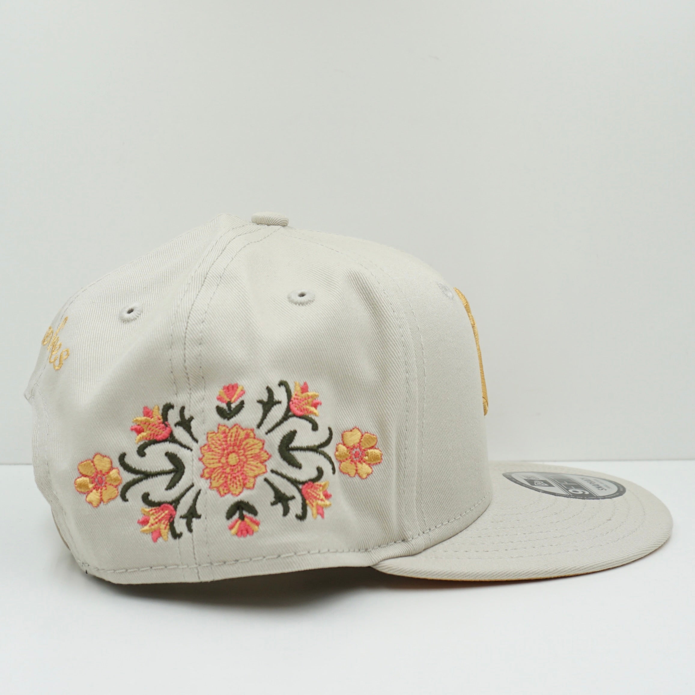 New Era New York Yankees Beige Flower Snapback Cap