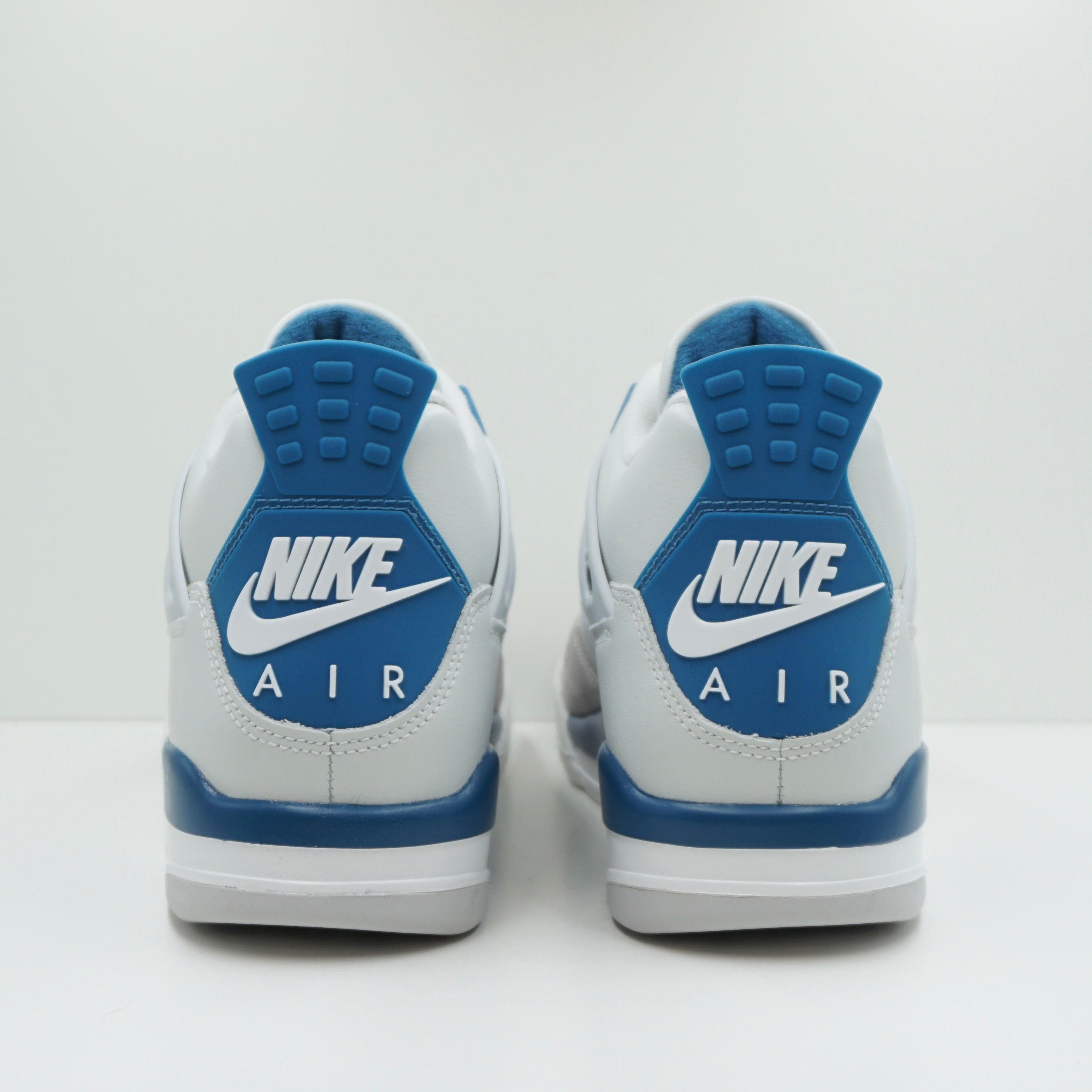 Jordan 4 Retro Military Blue (2024)