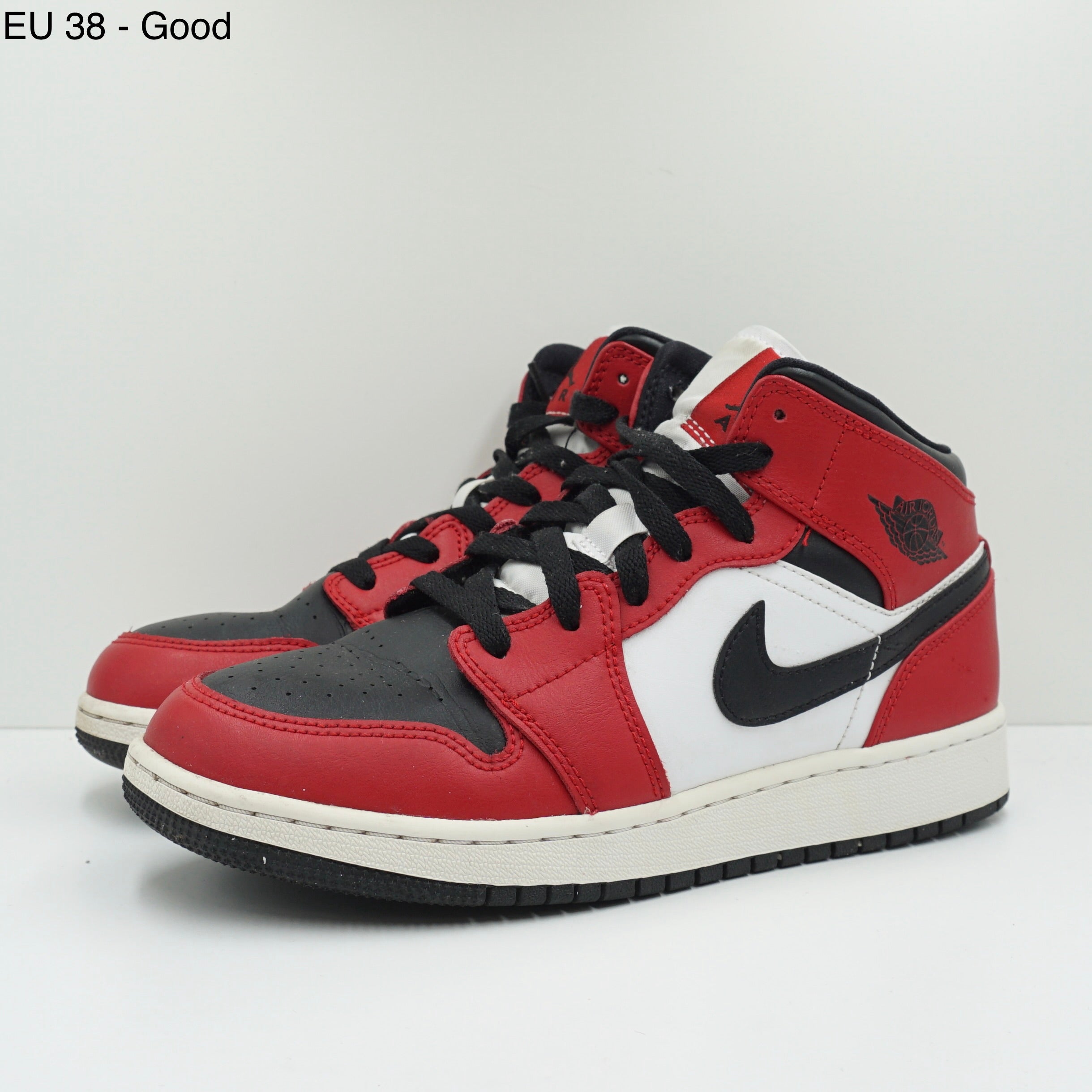 Jordan Mid Chicago Black Toe (GS) - Main Image