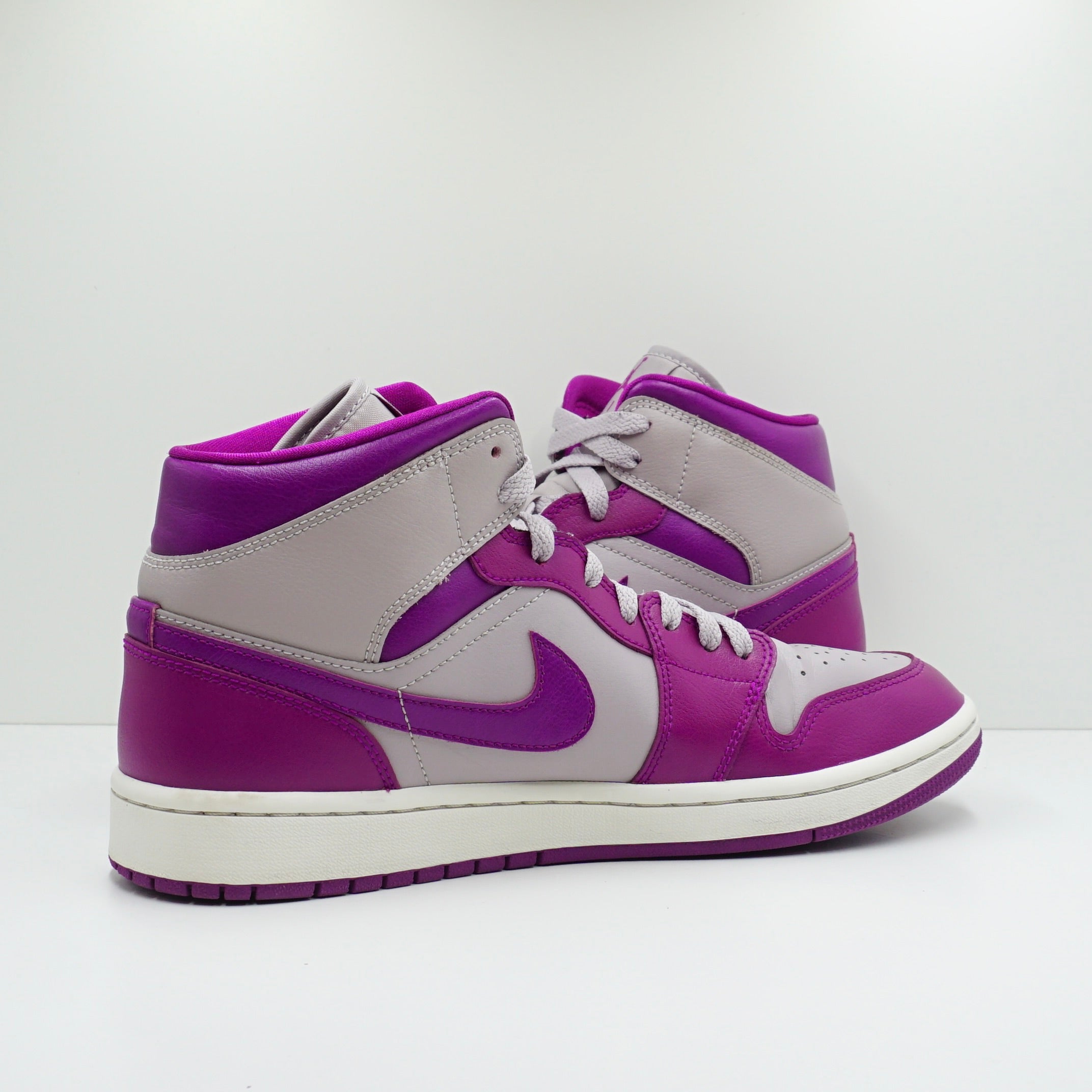 Jordan 1 Mid Magenta (2022) (W)