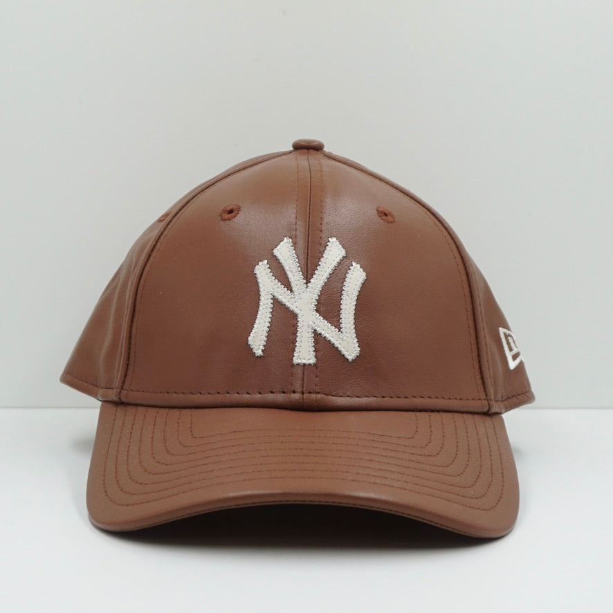 New Era Medium Beige New York Yankees Logo Cognac Leather Adjustable Cap