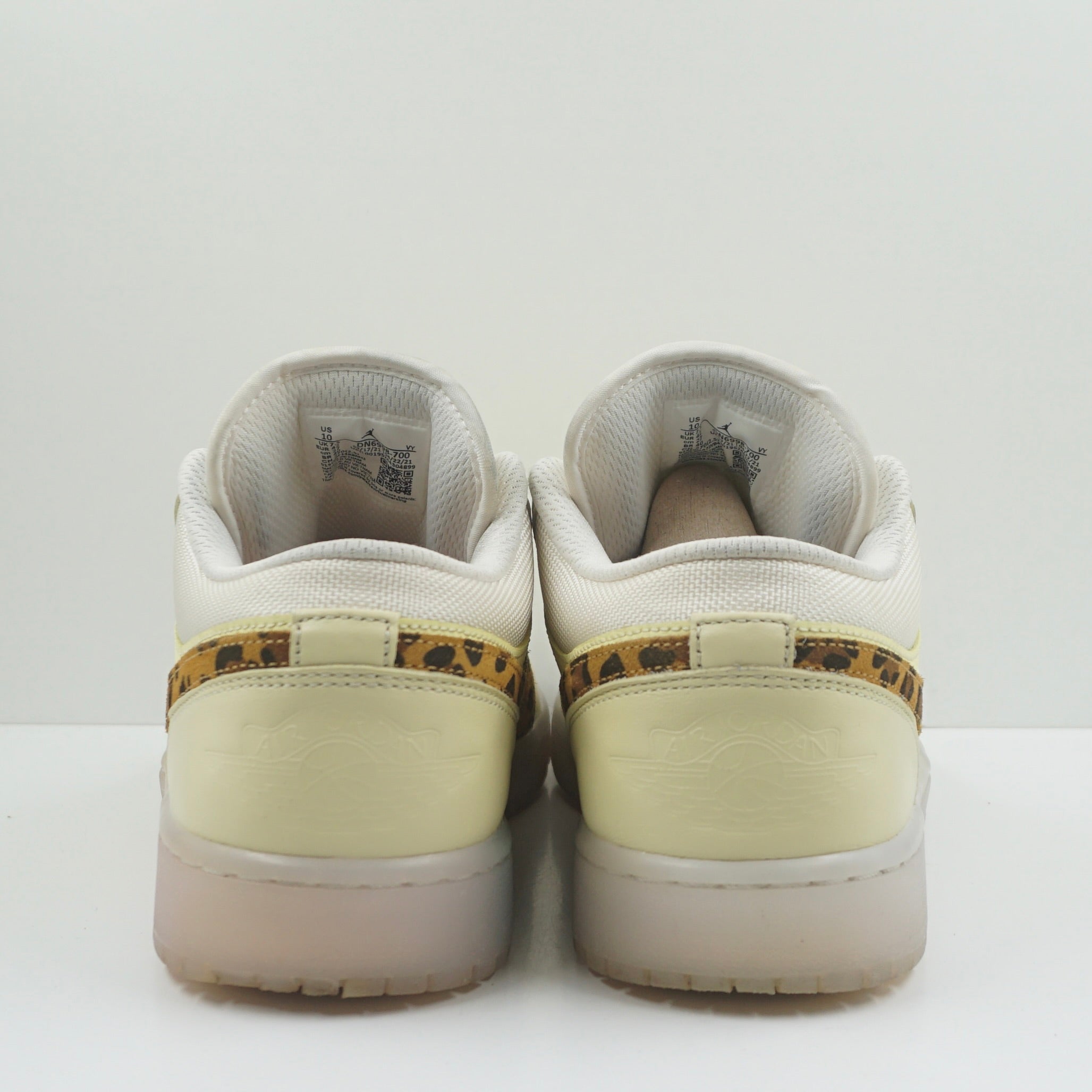 Jordan 1 Low SNKRS Day (W)