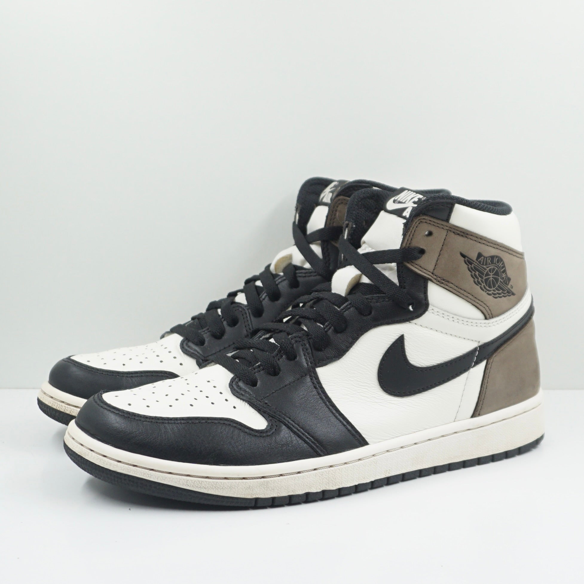 Jordan 1 Retro High Dark Mocha