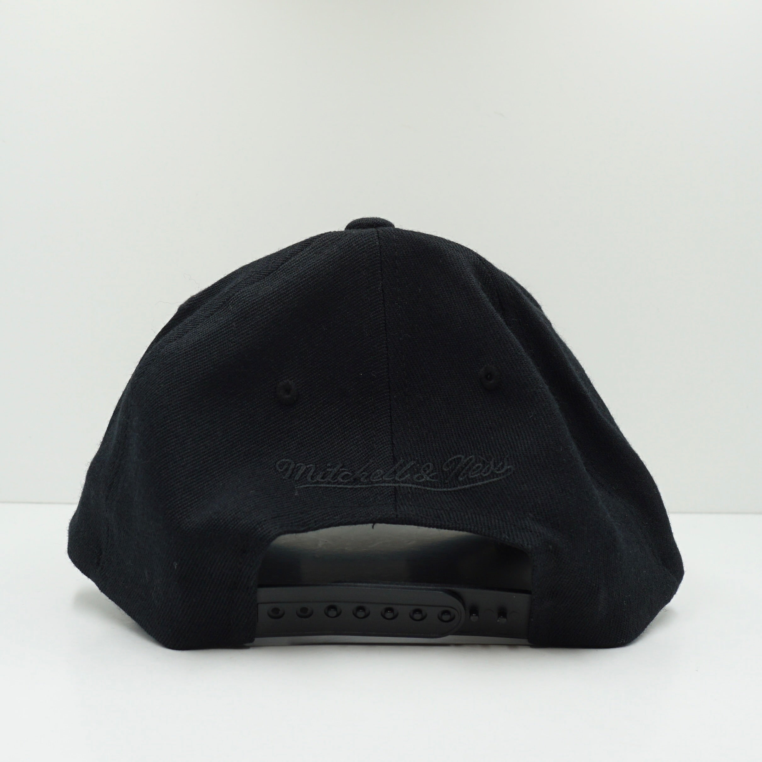 Mitchell & Ness Los Angeles Lakers Black Adjustable Fit Snapback Cap