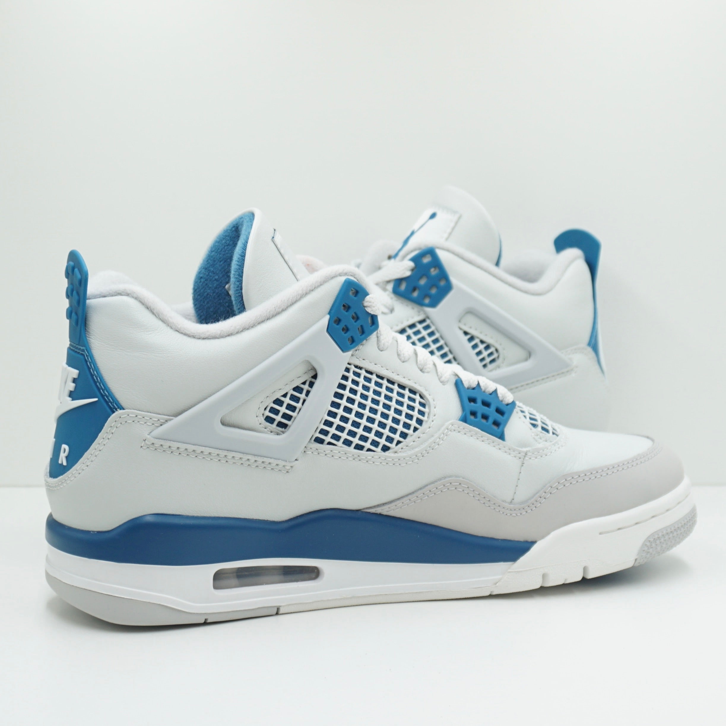 Jordan 4 Retro Military Blue (2024)