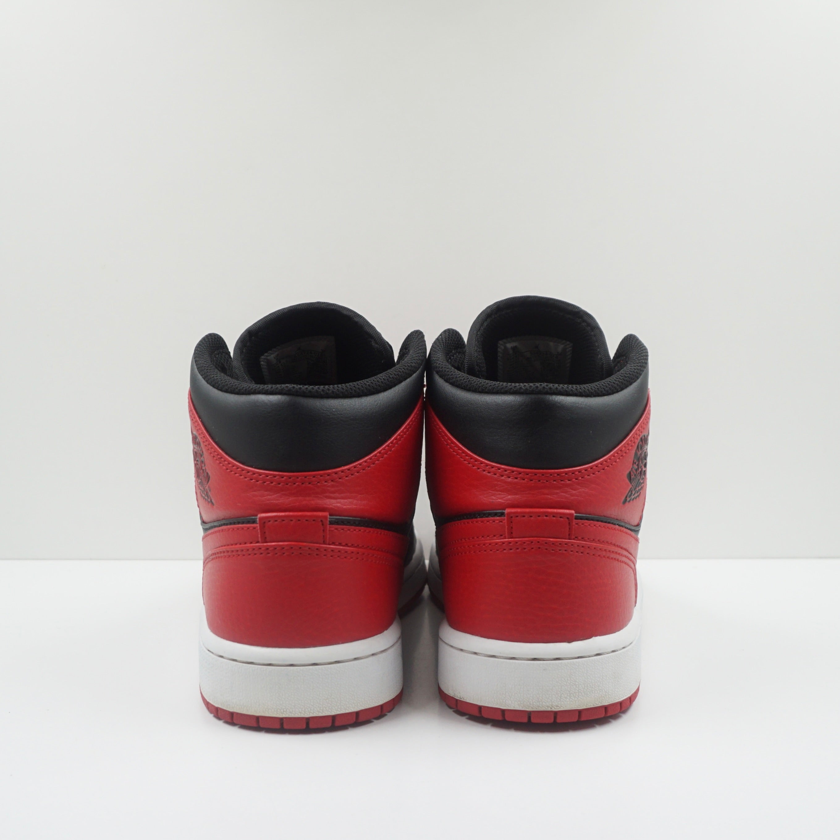 Jordan 1 Mid Bred Banned (2020)