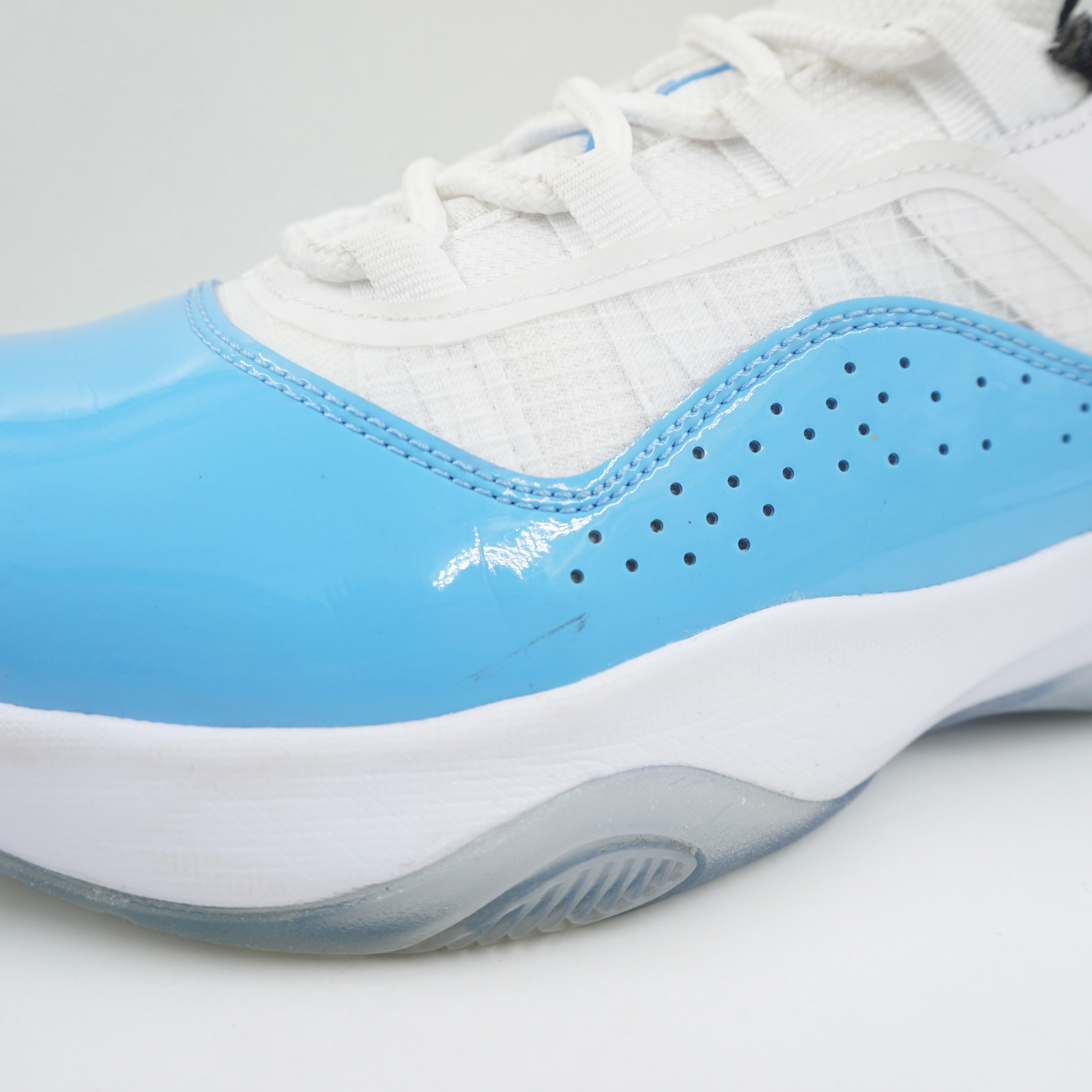Jordan 11 CMFT Low University Blue (GS)